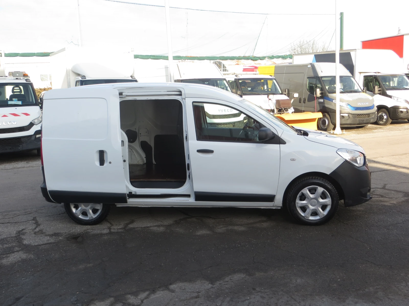 Dacia Dokker 1, 6 ���/������ | Mobile.bg � ����������� 13