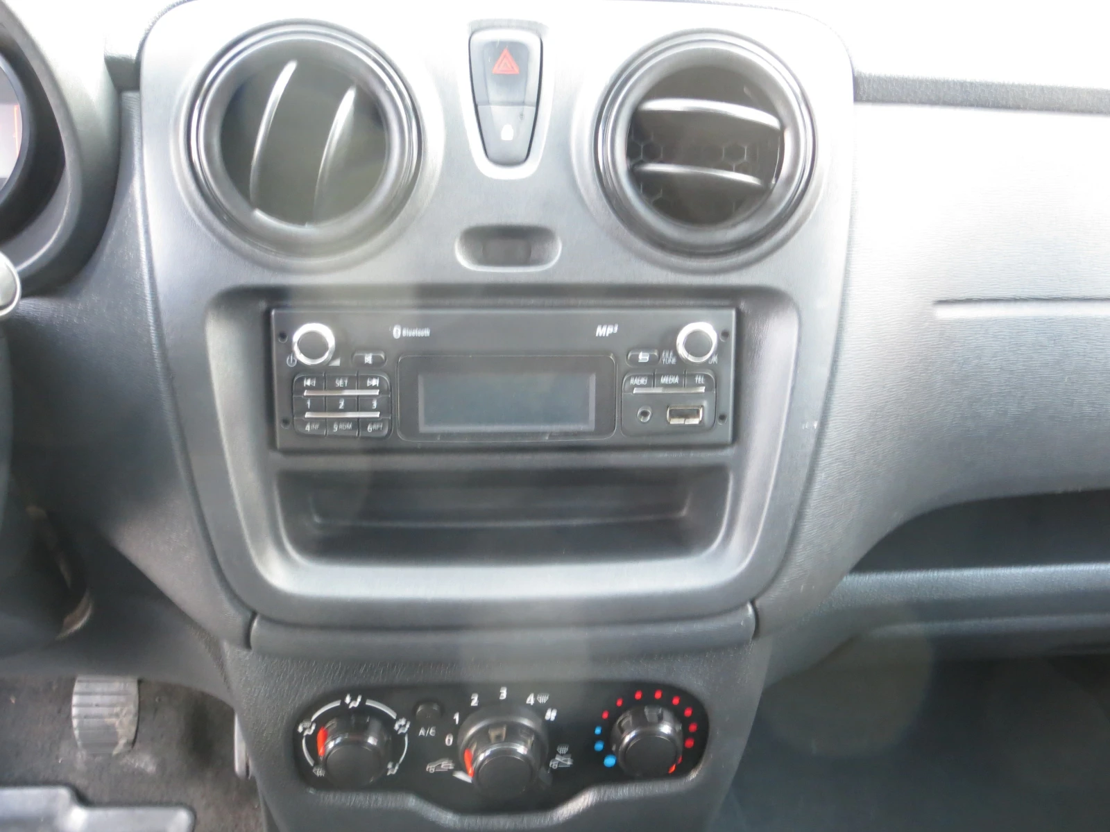 Dacia Dokker 1, 6 ���/������ | Mobile.bg � ����������� 11