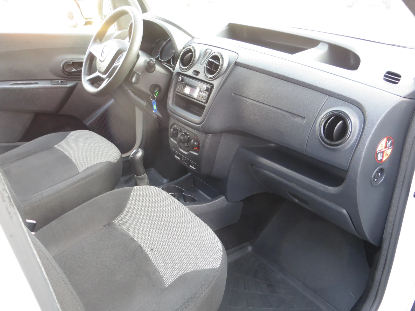 Dacia Dokker 1, 6 ���/������ | Mobile.bg � ����������� 12