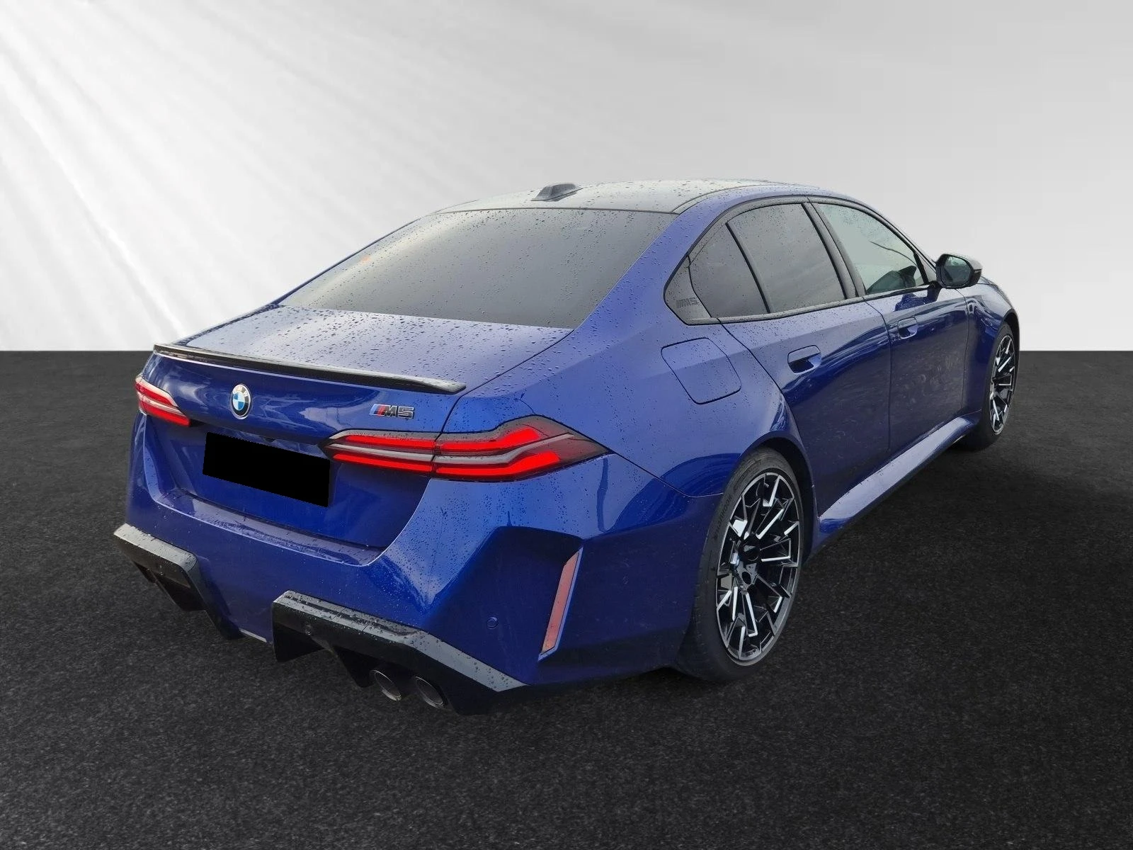 BMW M5 HYBRID B&W 360 CAMERA CARBON - изображение 4