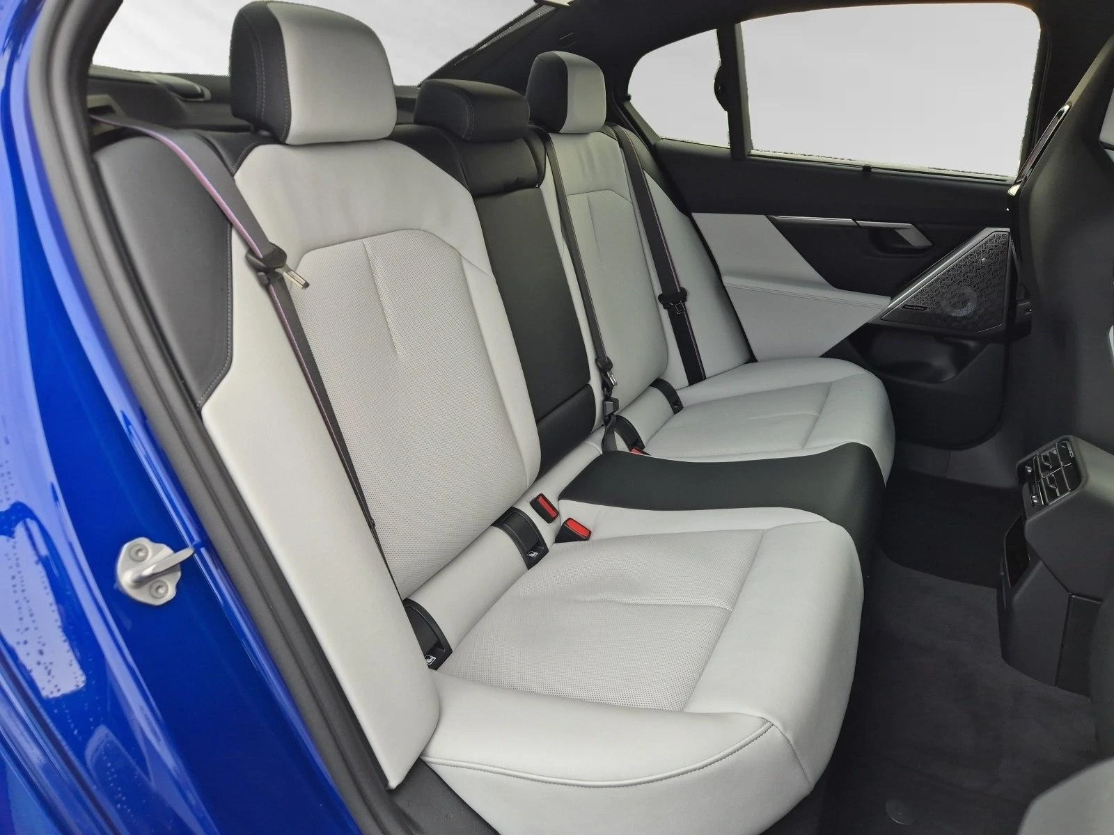 BMW M5 HYBRID B&W 360 CAMERA CARBON | Mobile.bg � ����������� 15