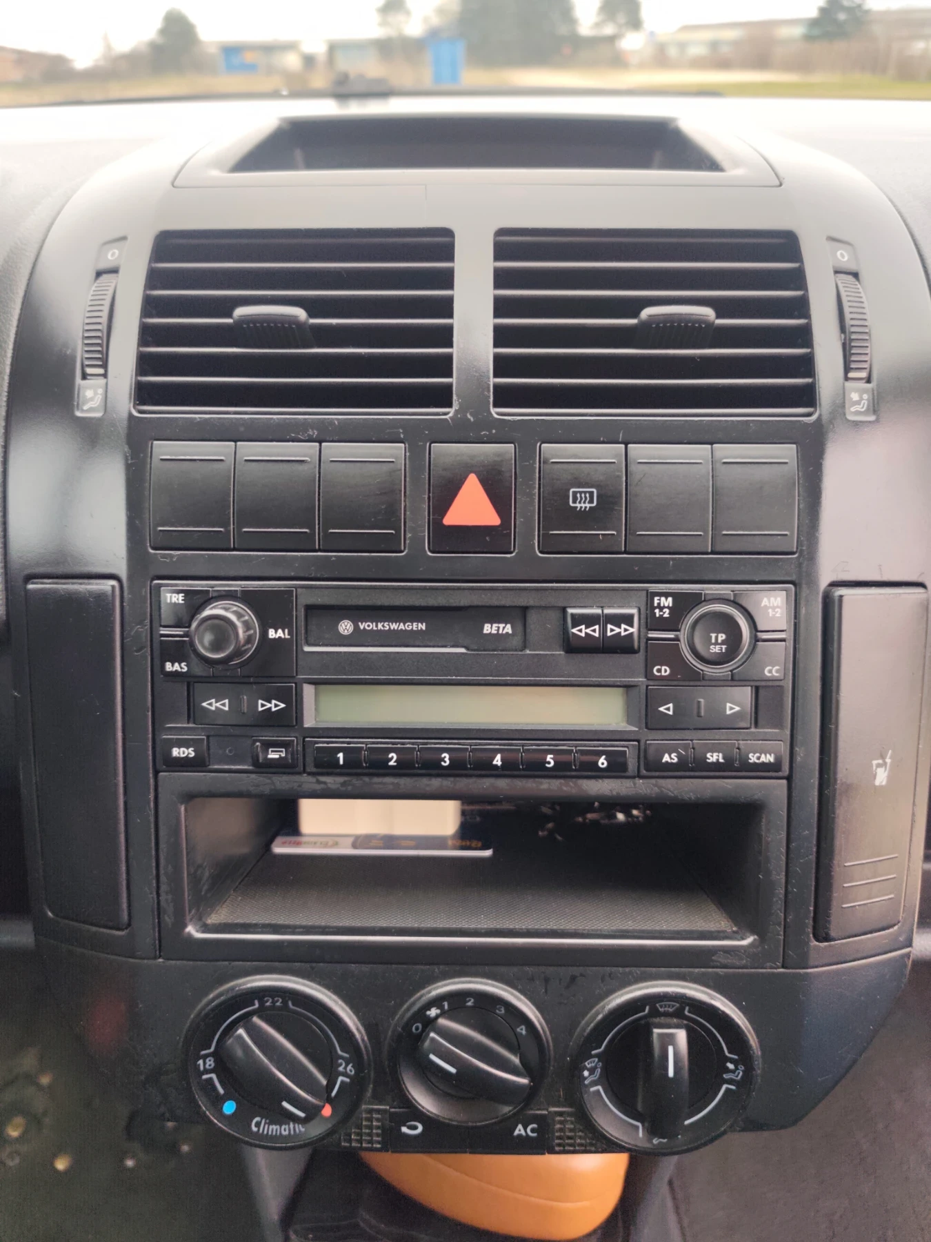 VW Polo 1.4  - изображение 8