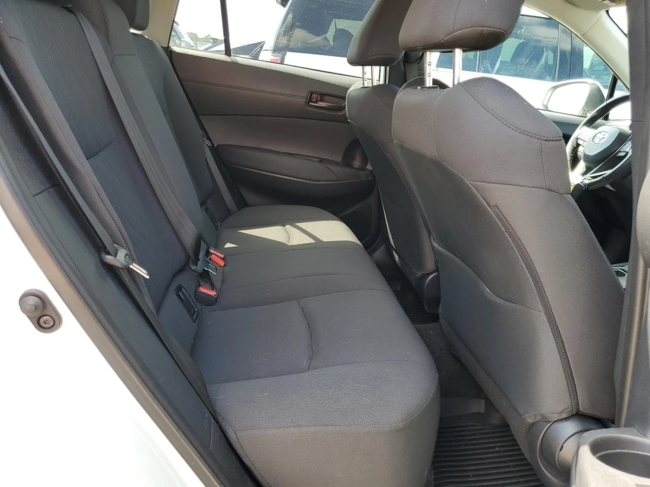 Toyota Corolla Cross 2l Le, снимка 11 - Автомобили и джипове - 53764080