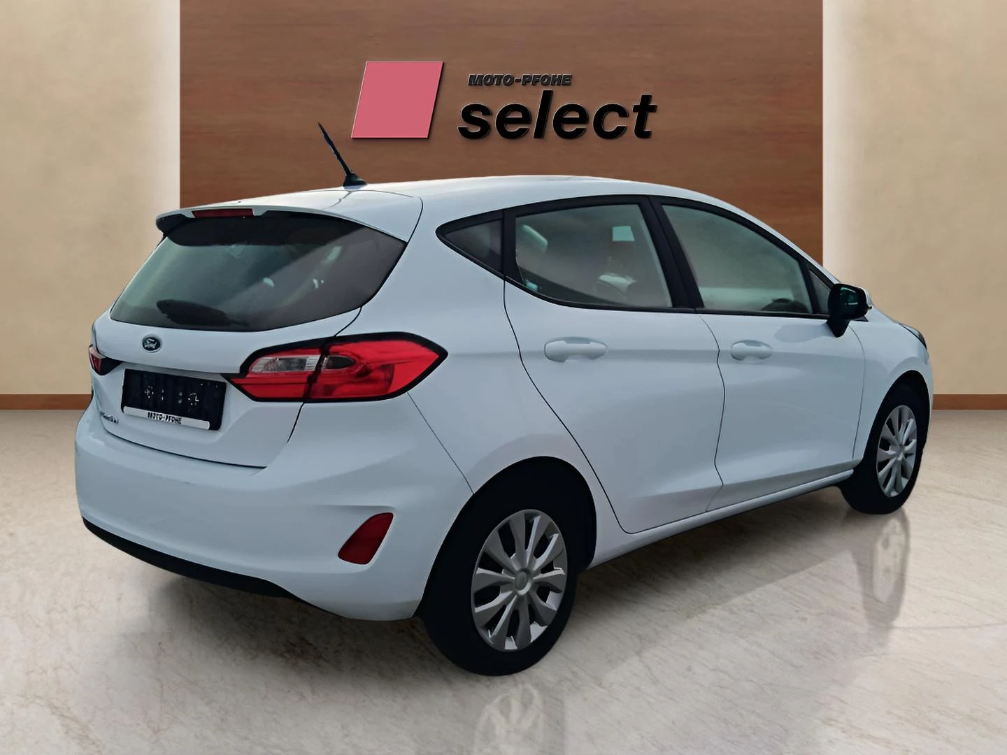 Ford Fiesta 1.1, снимка 5 - Автомобили и джипове - 53818885