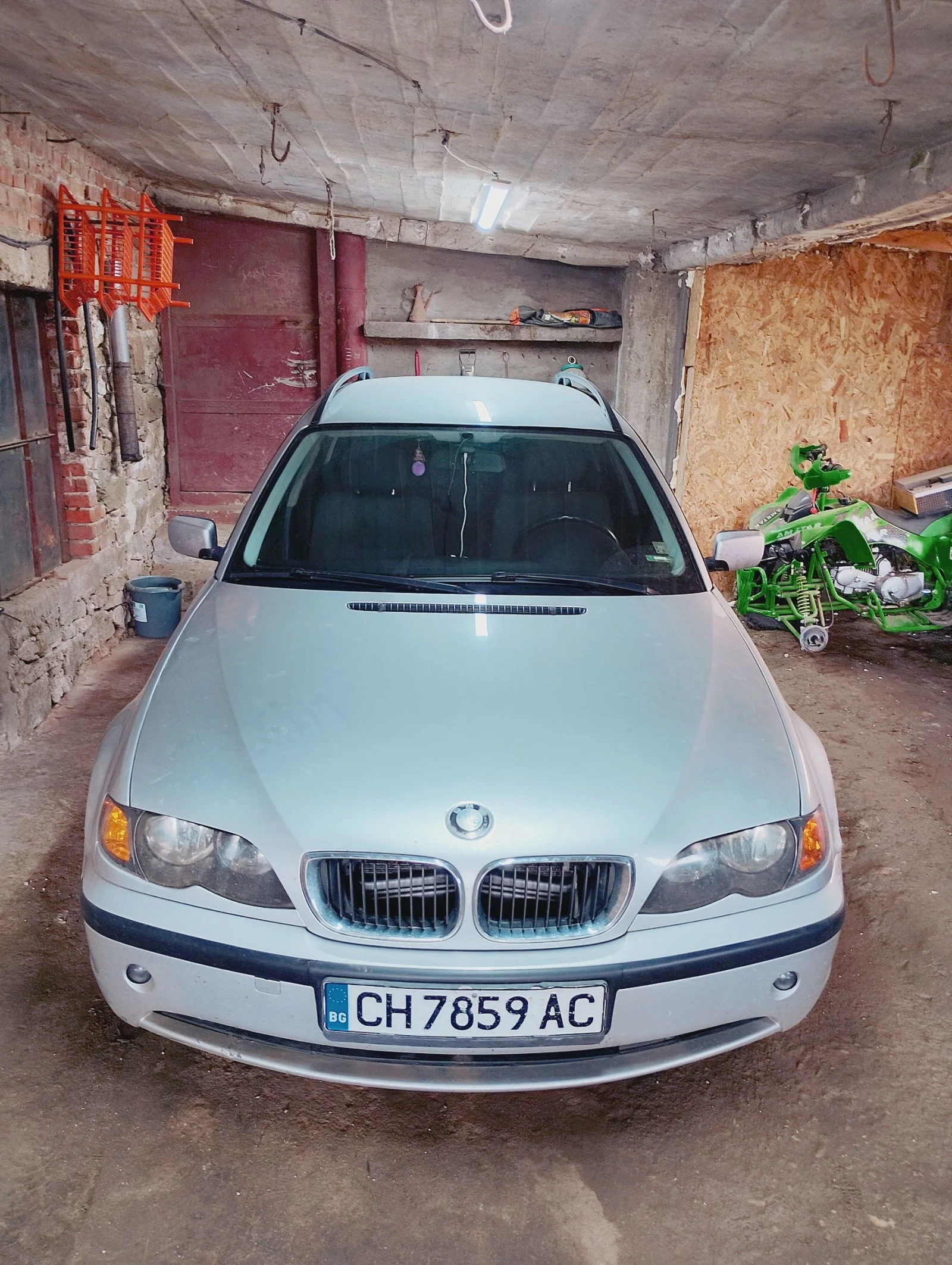 BMW 320, снимка 2 - Автомобили и джипове - 53846129