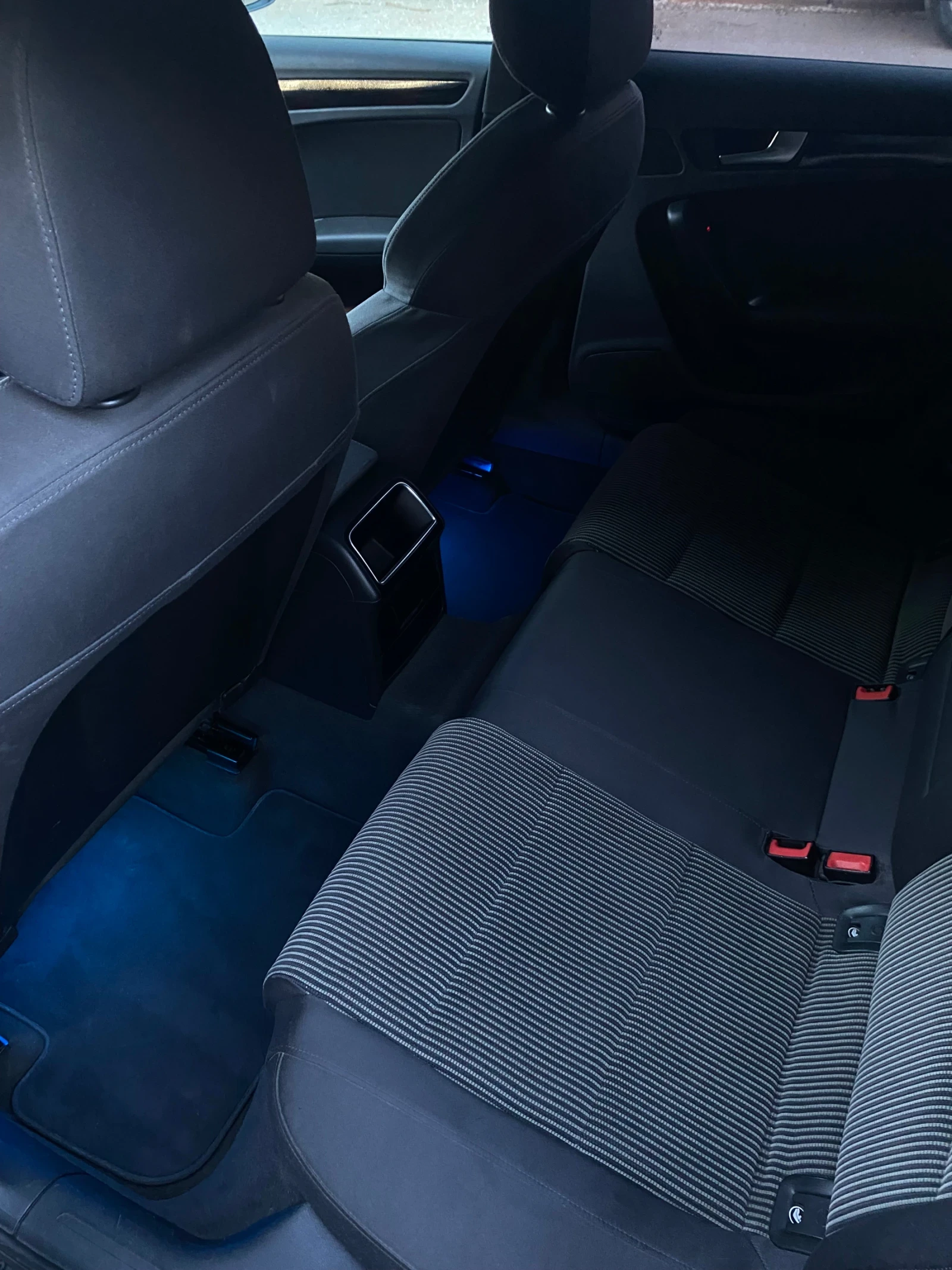 Audi A4 2.0 tdi , снимка 4 - Автомобили и джипове - 54127457