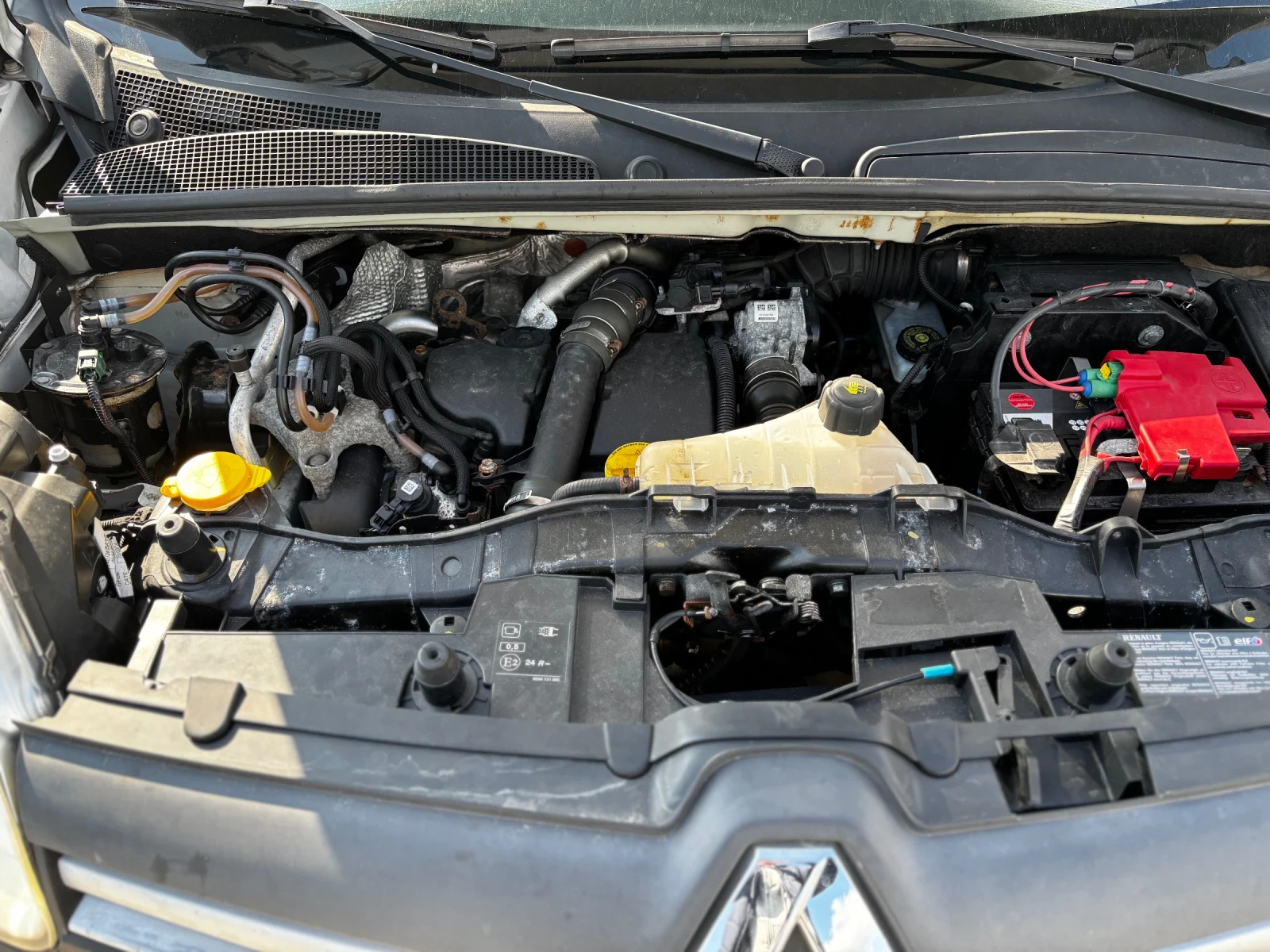 Renault Kangoo 1.5 dci, снимка 12 - Автомобили и джипове - 54179719