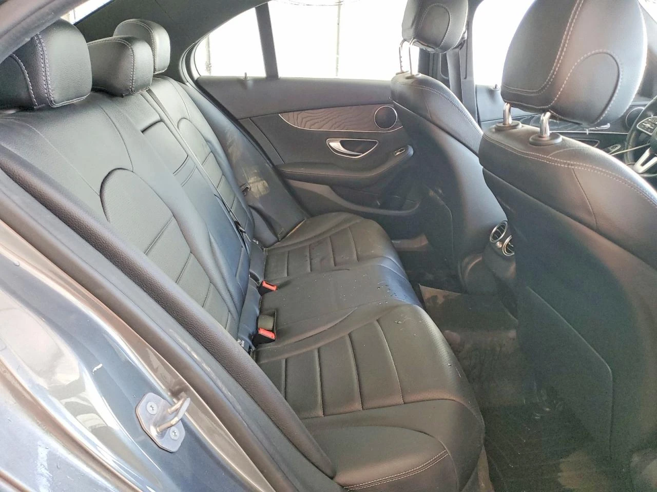 Mercedes-Benz C 300 4MATIC, снимка 10 - Автомобили и джипове - 54174444