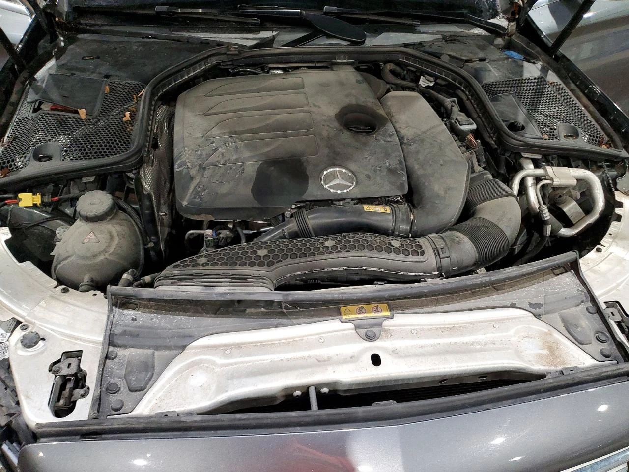 Mercedes-Benz C 300 4MATIC, снимка 11 - Автомобили и джипове - 54174444