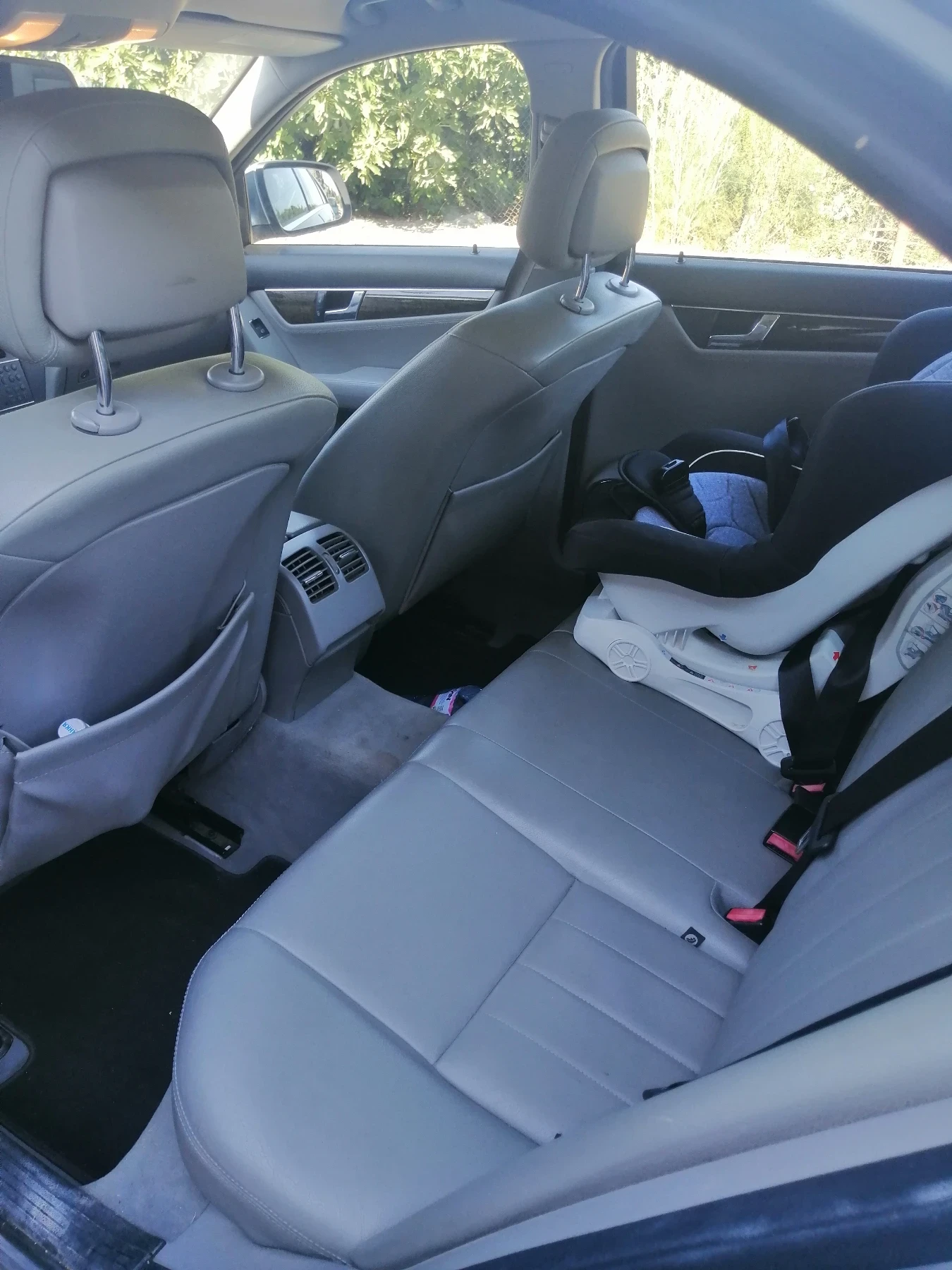 Mercedes-Benz C 220, снимка 5 - Автомобили и джипове - 54232791