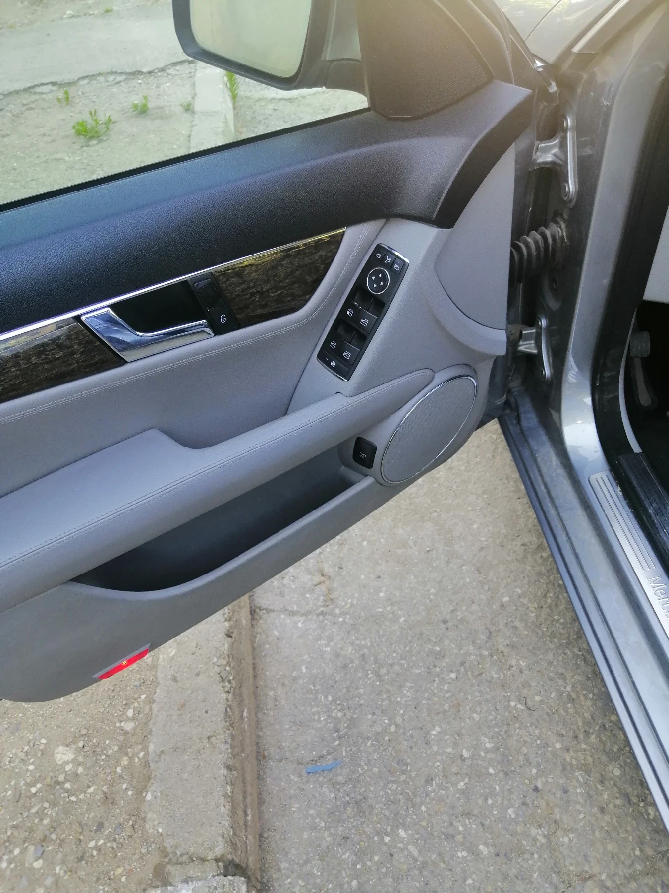 Mercedes-Benz C 220, снимка 11 - Автомобили и джипове - 54232791