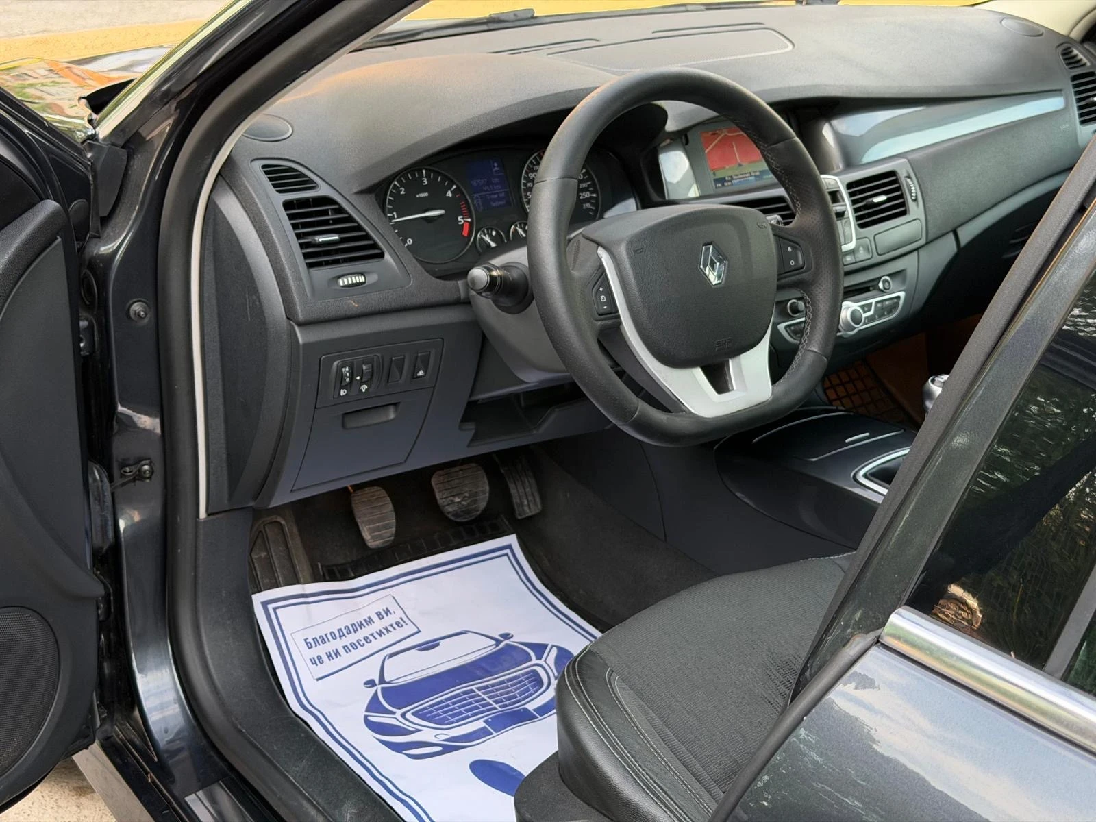 Renault Laguna 2.0D  150к.с  * Нави*  * Кожа*  * Ксенон* , снимка 9 - Автомобили и джипове - 54444677