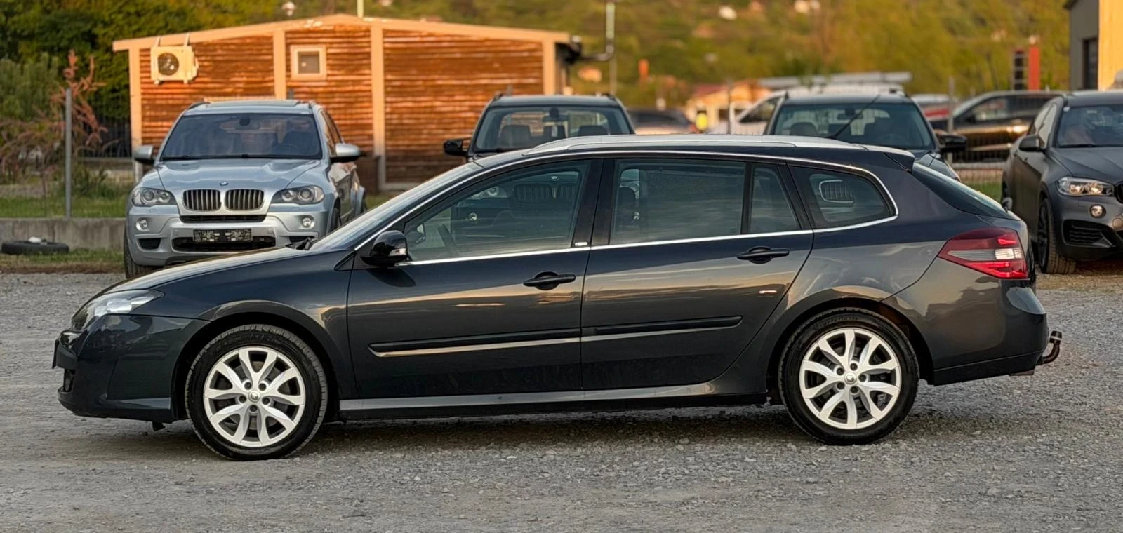 Renault Laguna 2.0D  150к.с  * Нави*  * Кожа*  * Ксенон* , снимка 4 - Автомобили и джипове - 54444677
