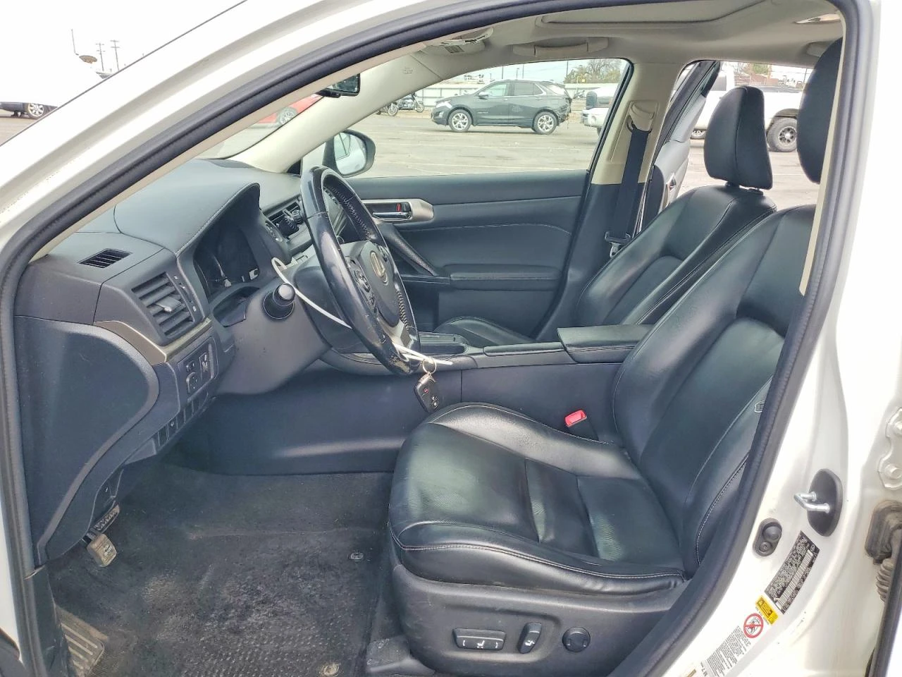 Lexus CT 200h, снимка 4 - Автомобили и джипове - 54791536