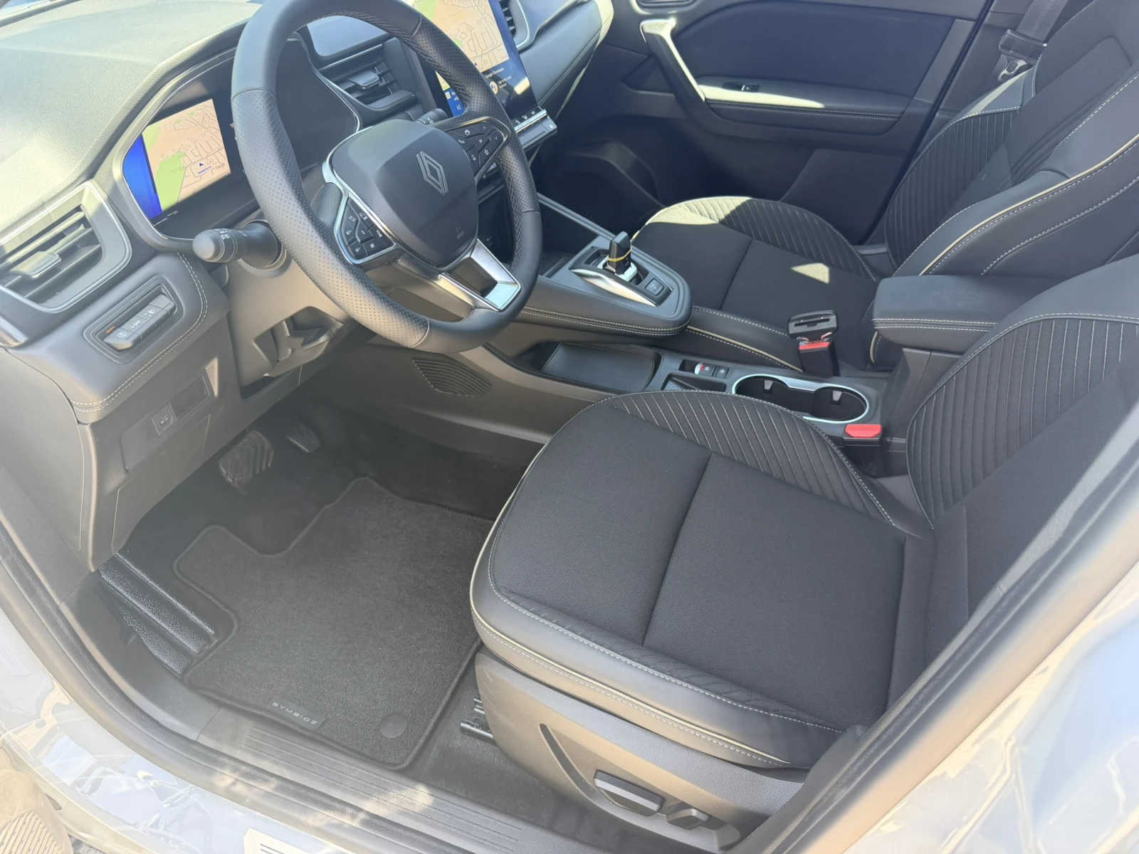 Renault Symbioz E-Tech Full Hybrid, снимка 9 - Автомобили и джипове - 54828385