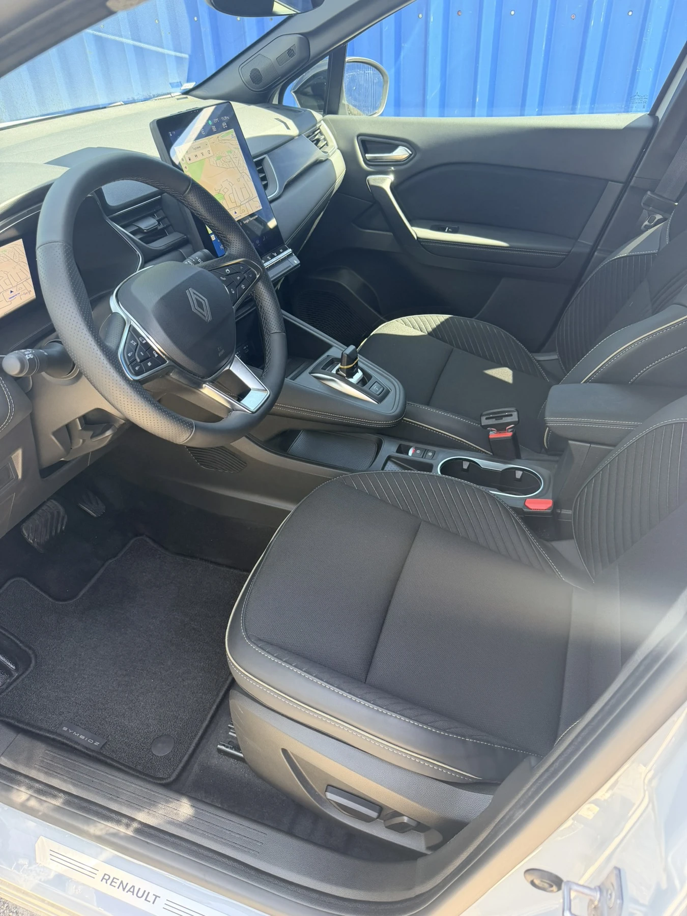 Renault Symbioz E-Tech Full Hybrid, снимка 10 - Автомобили и джипове - 54828385