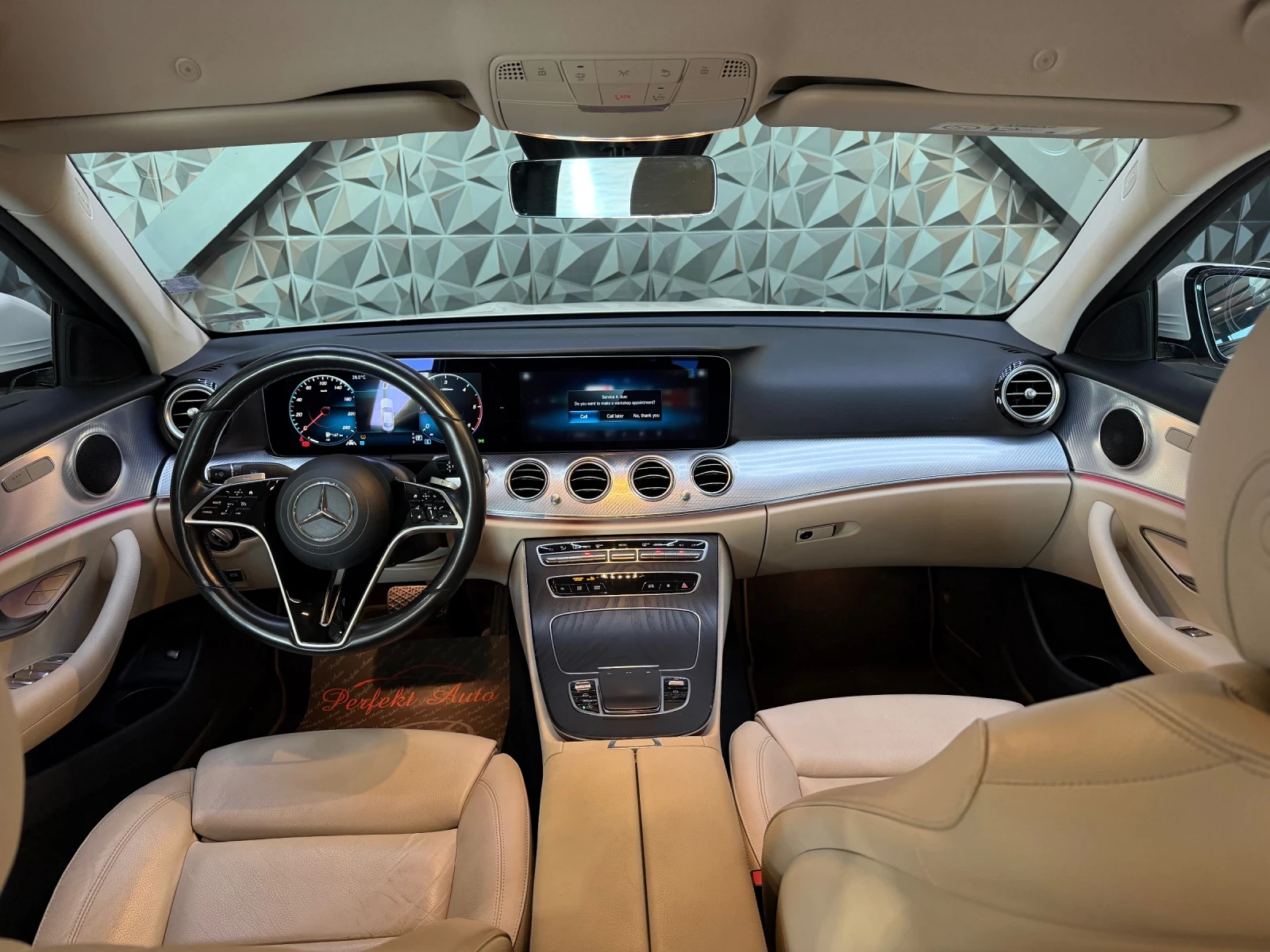 Mercedes-Benz E 200 d * FACELIFT * , снимка 6 - Автомобили и джипове - 55001205