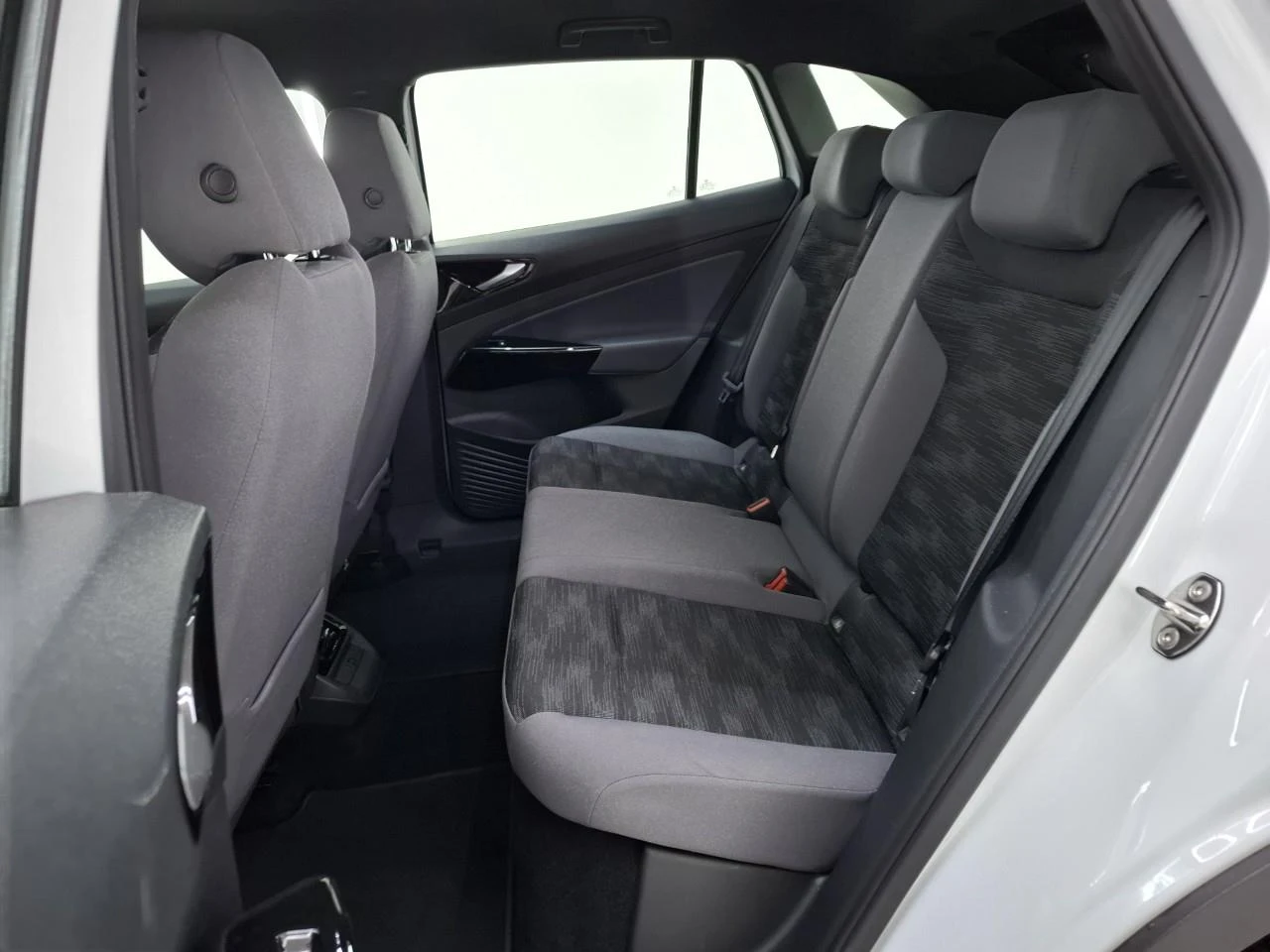 VW ID.4 Pro Auto/ 82 kWh/ SOH: 93%/ Очакван !, снимка 7 - Автомобили и джипове - 55050495