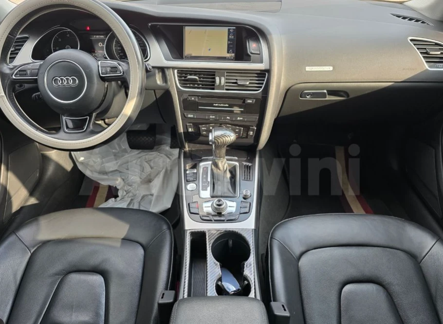 Audi A5 * АВТО КРЕДИТ* ЦЕНА ДО БГ * Сервизна история * , снимка 6 - Автомобили и джипове - 55343242