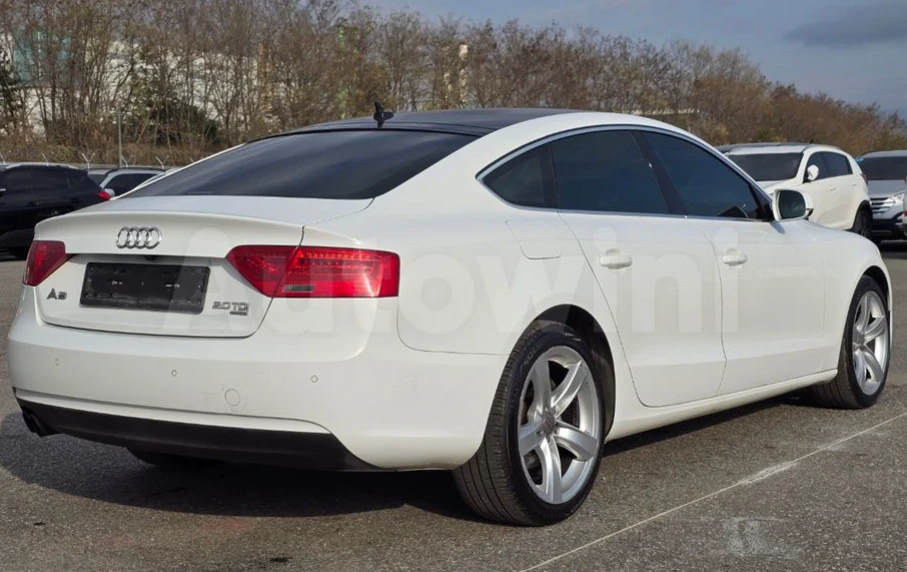 Audi A5 * АВТО КРЕДИТ* ЦЕНА ДО БГ * Сервизна история * , снимка 5 - Автомобили и джипове - 55343242