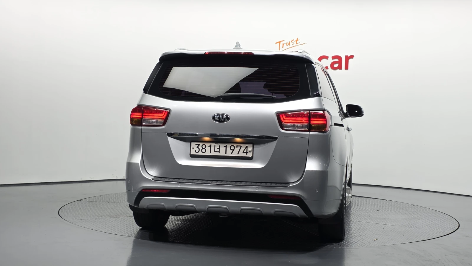Kia Carnival ПОДГРЕВ ВОЛАН* КРАЙНА ЦЕНА, снимка 4 - Автомобили и джипове - 55595003
