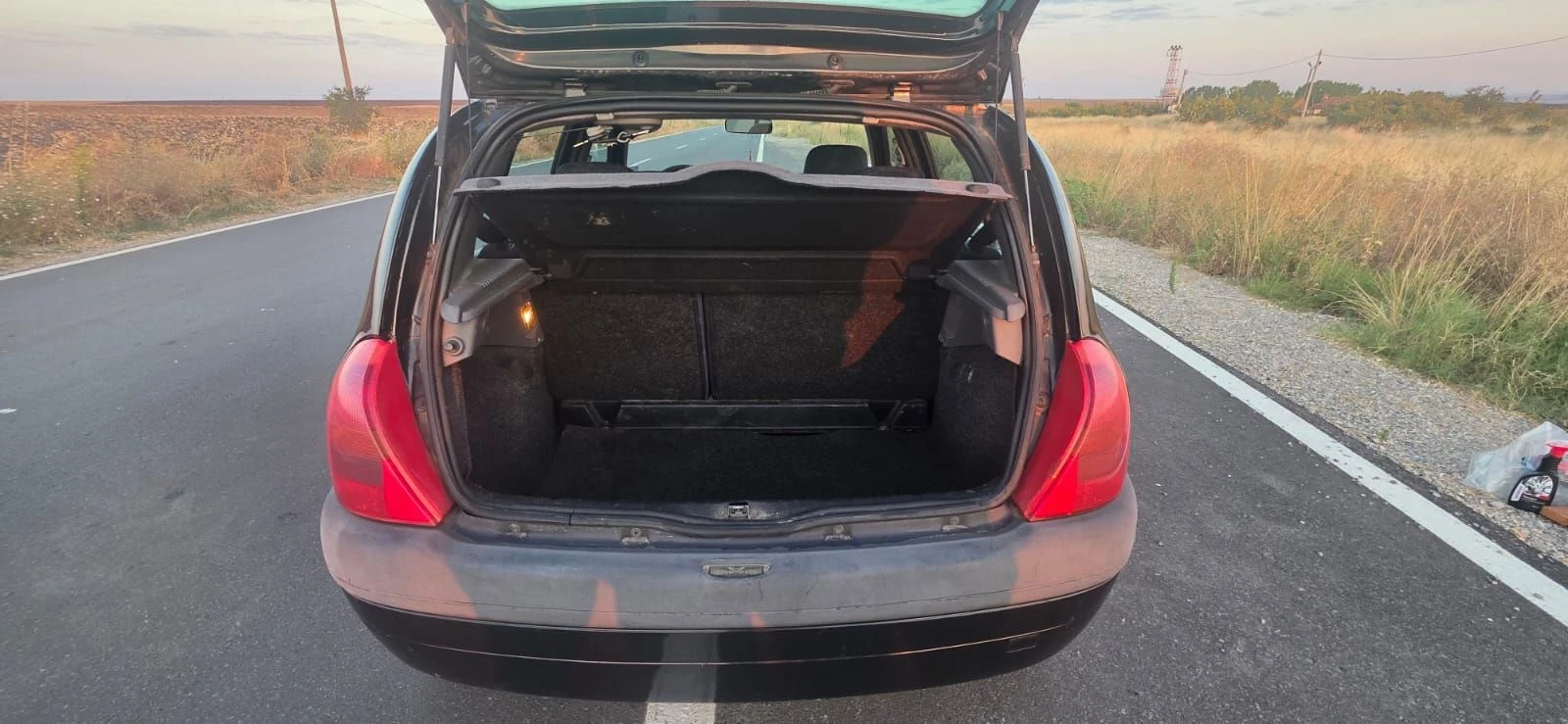 Renault Clio 1.4 16v, снимка 14 - Автомобили и джипове - 55648007
