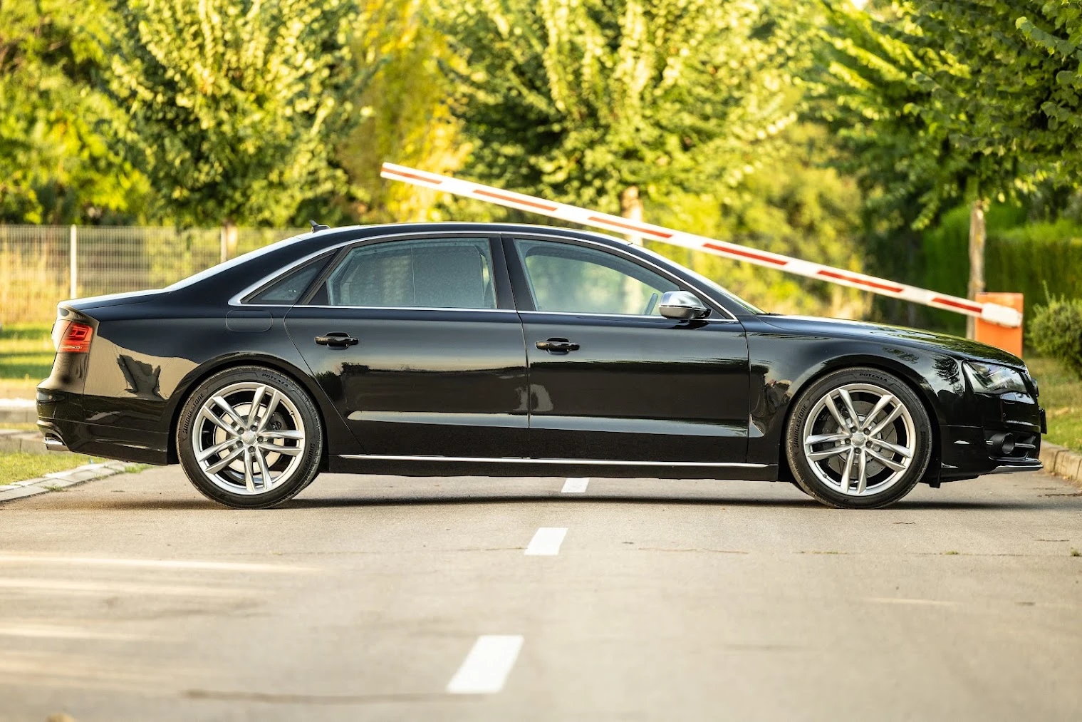 Audi A8 L 4.0T S package, снимка 5 - Автомобили и джипове - 55808560