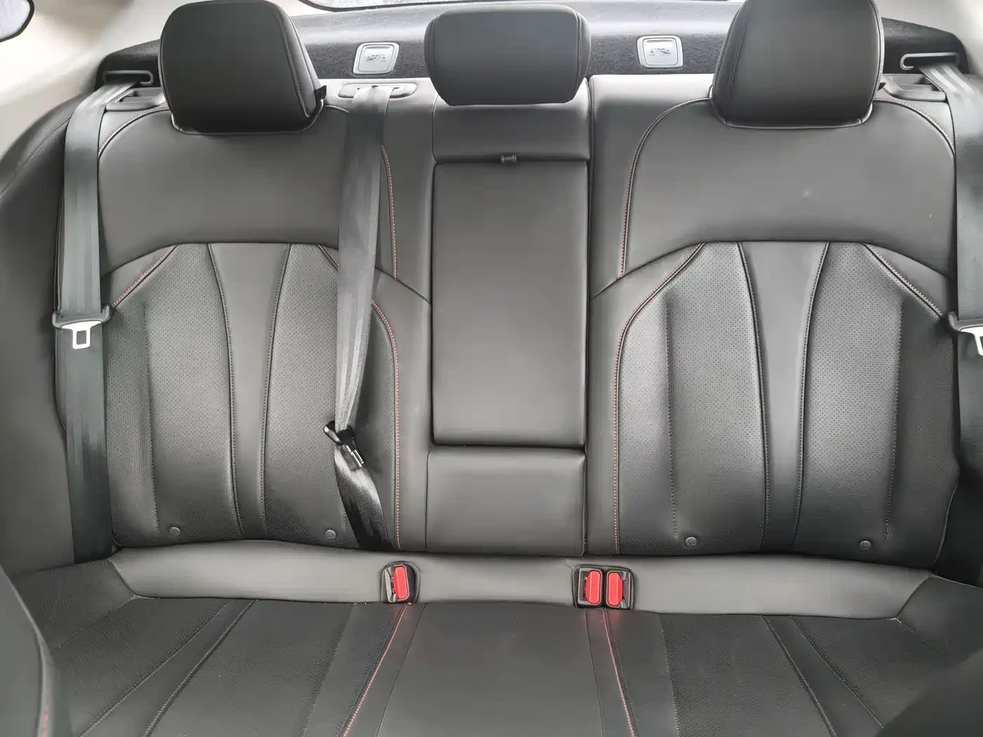 Xpeng P7 480E+ | �������� | 360 ������ |  | Mobile.bg � ����������� 15