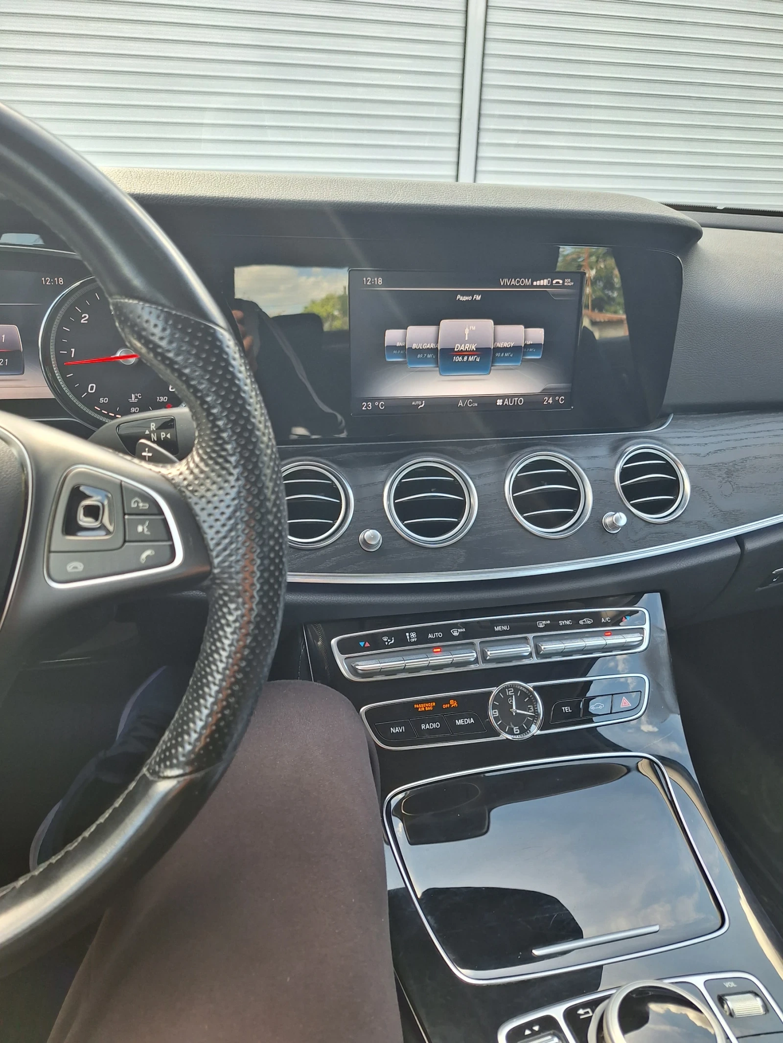 Mercedes-Benz E 220 Авангард, снимка 7 - Автомобили и джипове - 56289179