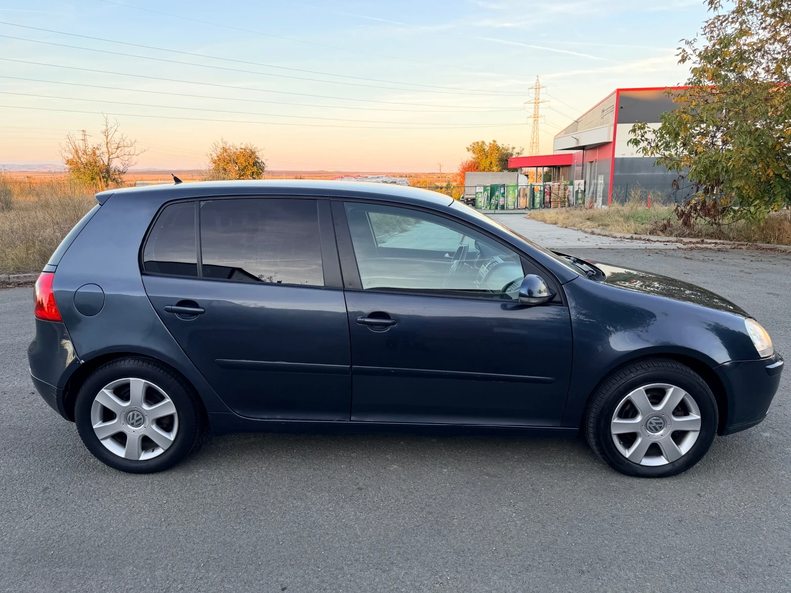 VW Golf 1.6-Бензин 2007г, снимка 5 - Автомобили и джипове - 56642695