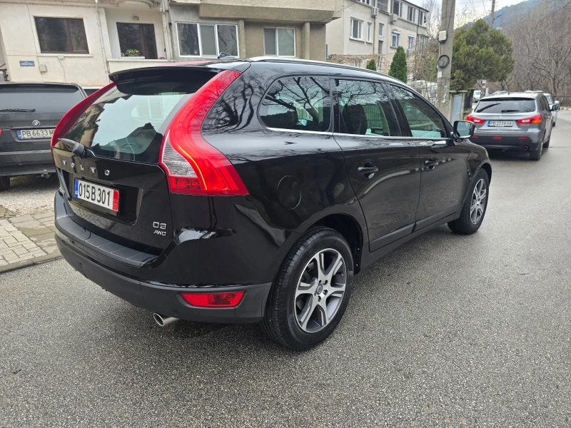 Volvo XC60 2.0D 163кс/R-DESIGN/FULL/AVT/4WD/, снимка 4 - Автомобили и джипове - 48462525