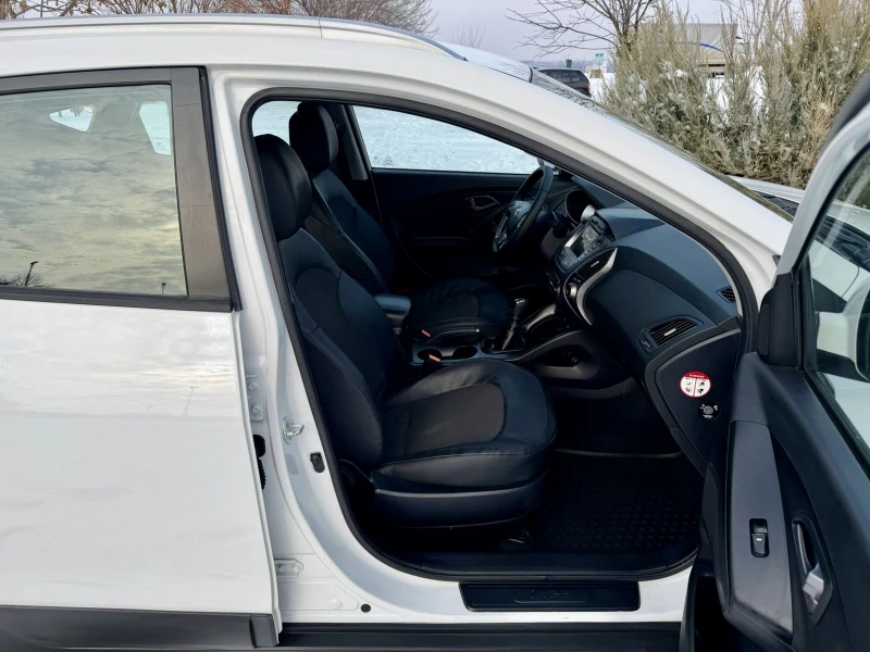 Hyundai IX35 Xpossible* LED* Facelift* Euro 5b* , снимка 15 - Автомобили и джипове - 53376909