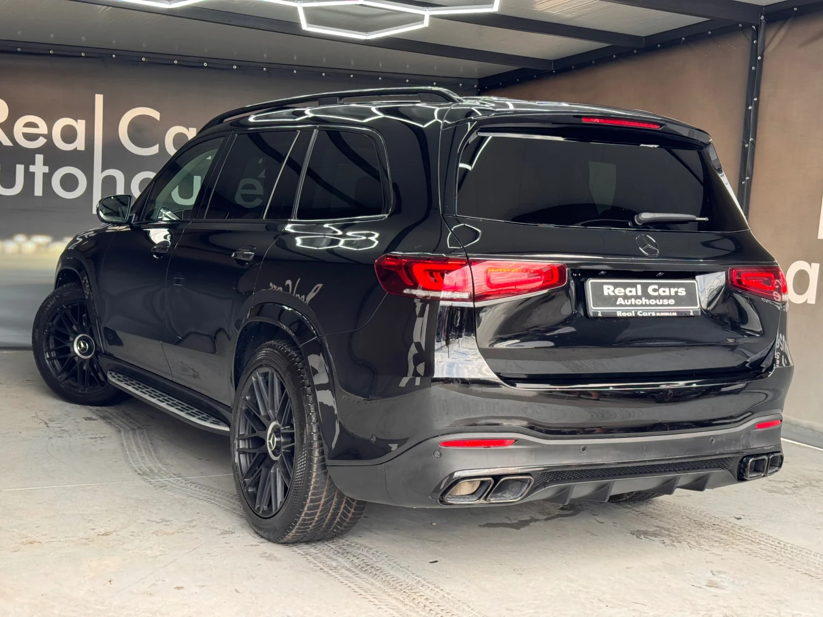 Mercedes-Benz GLS 350 D* 6.3 OPTIC* PANORAMA* DISTR* BURMESTER - изображение 3