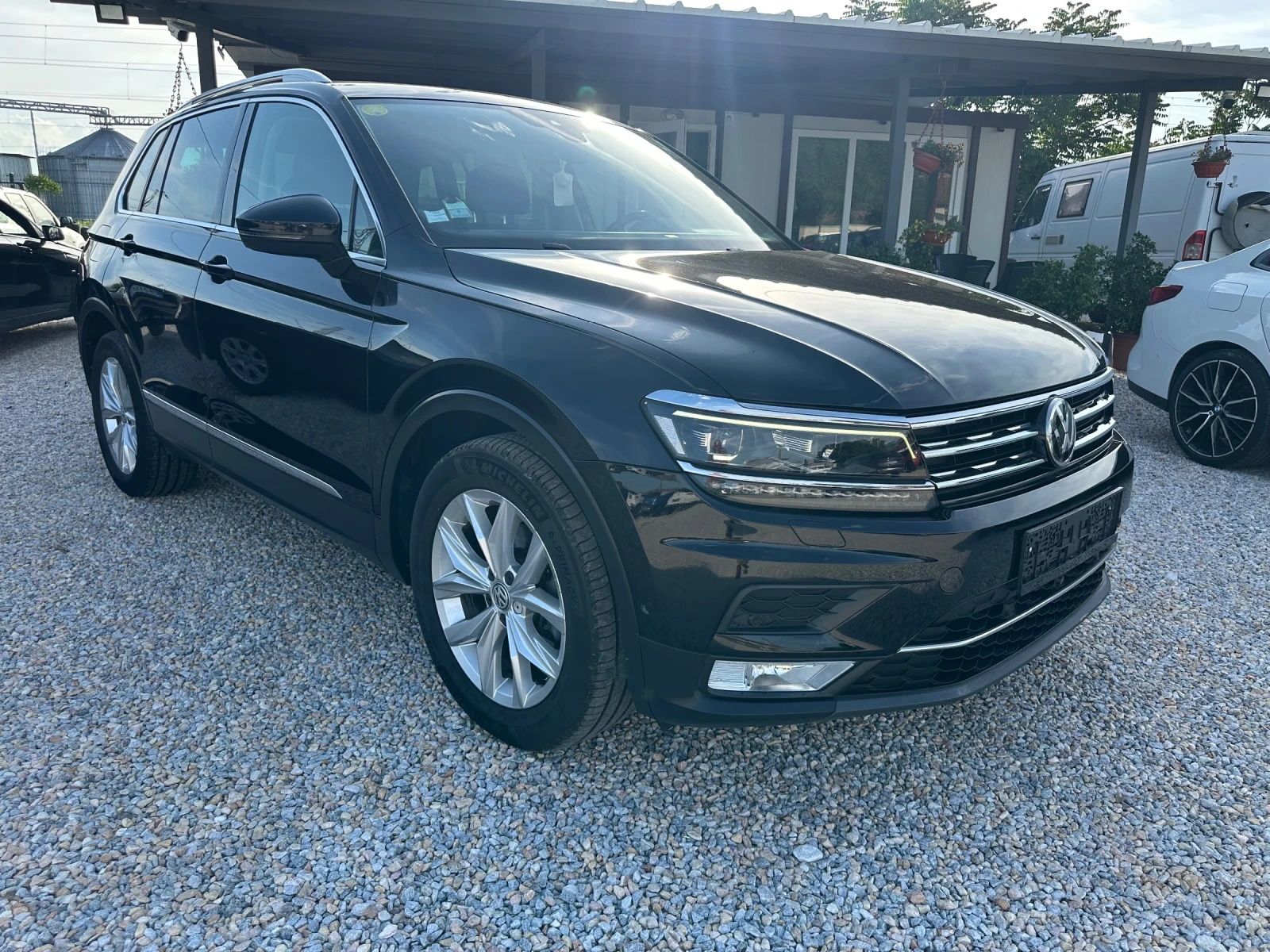 VW Tiguan 2.0 TDI DIGITAL - изображение 8