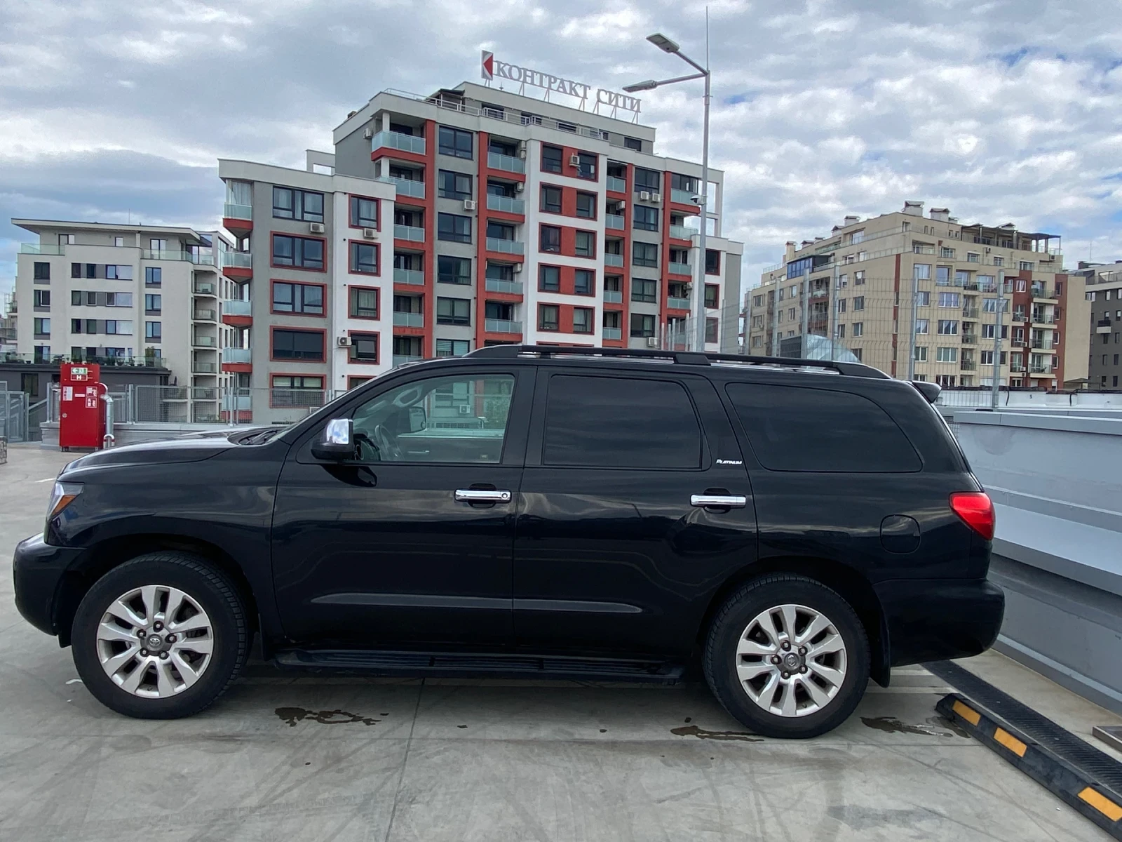 Toyota Sequoia  - изображение 3