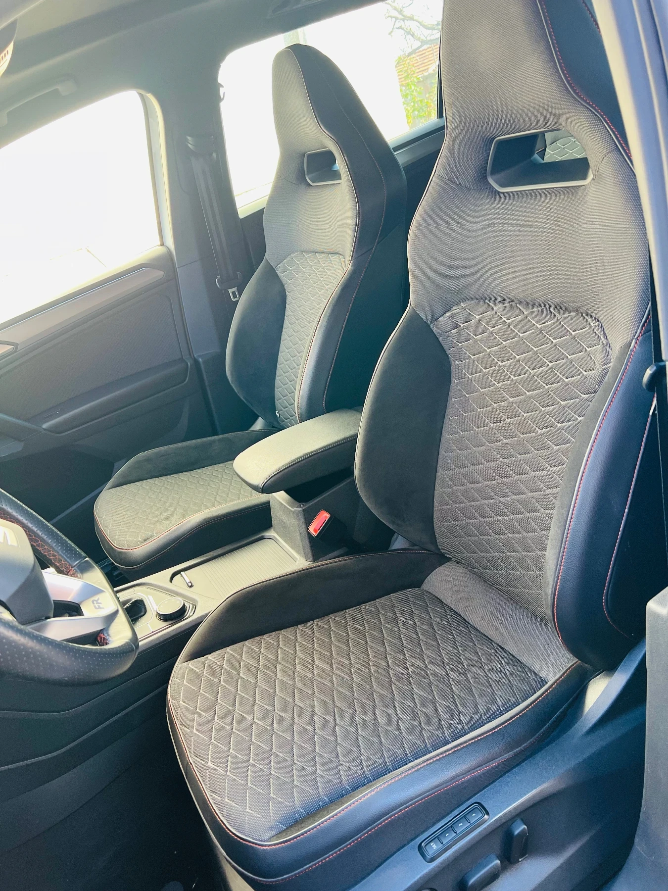 Seat Tarraco Seat Tarraco FR-Line-HeadUp-4x4-Panorama-LaneAssis - изображение 8