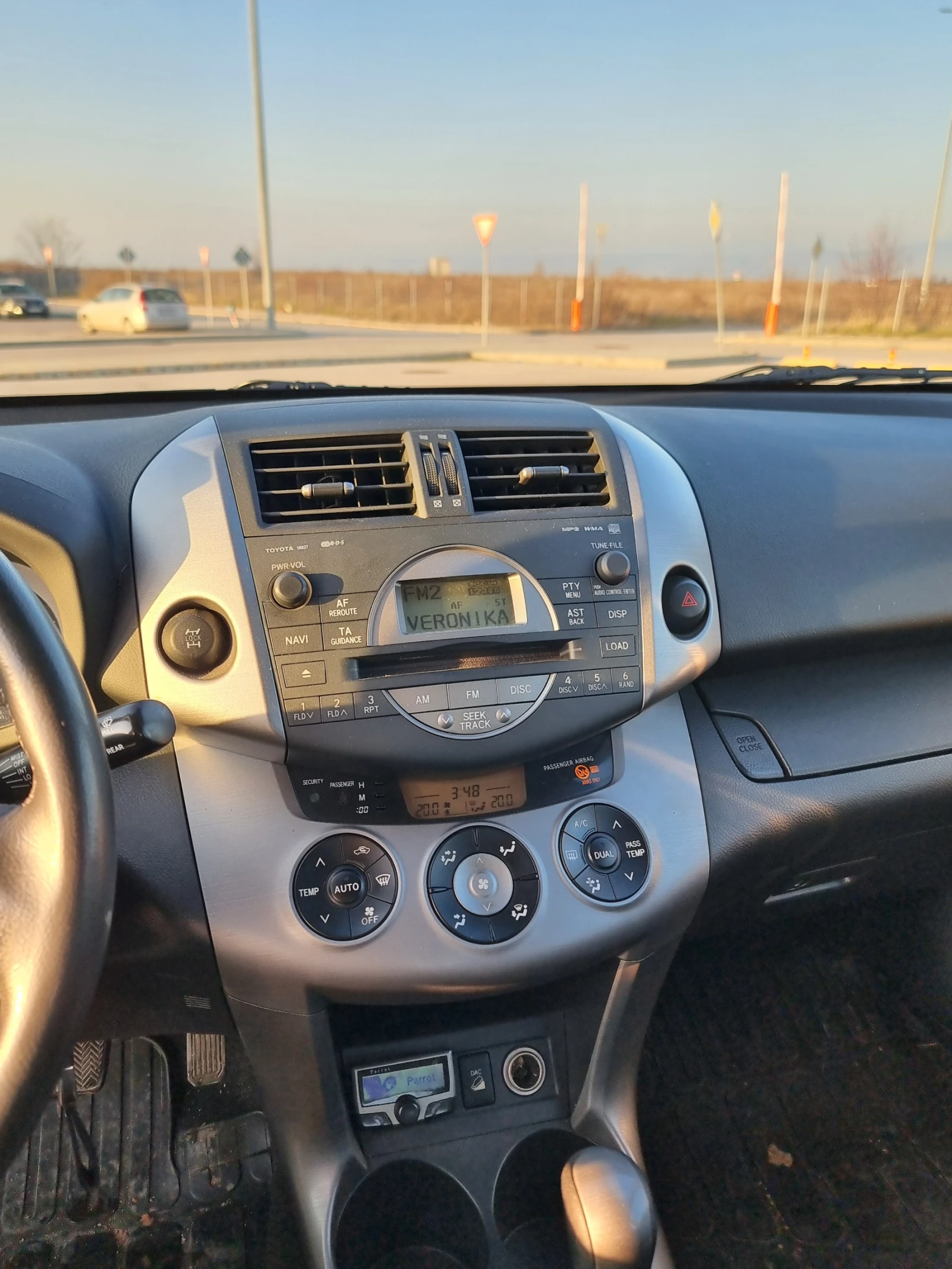 Toyota Rav4, снимка 14 - Автомобили и джипове - 53966580