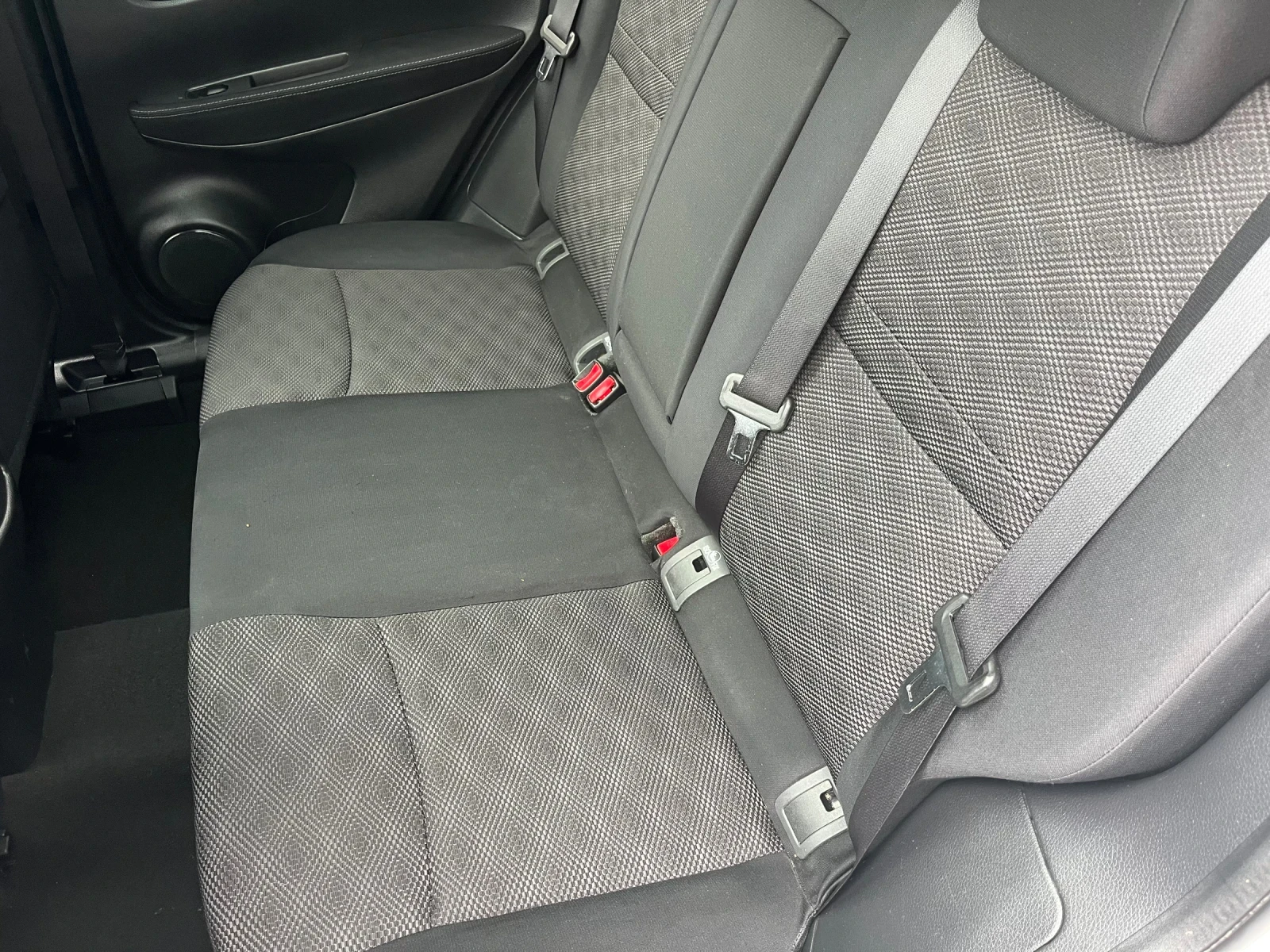 Nissan Qashqai 1.5Dci / Tekna, снимка 14 - Автомобили и джипове - 54358858