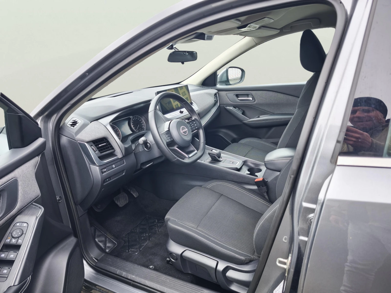 Nissan Qashqai 1.3, снимка 7 - Автомобили и джипове - 54537708