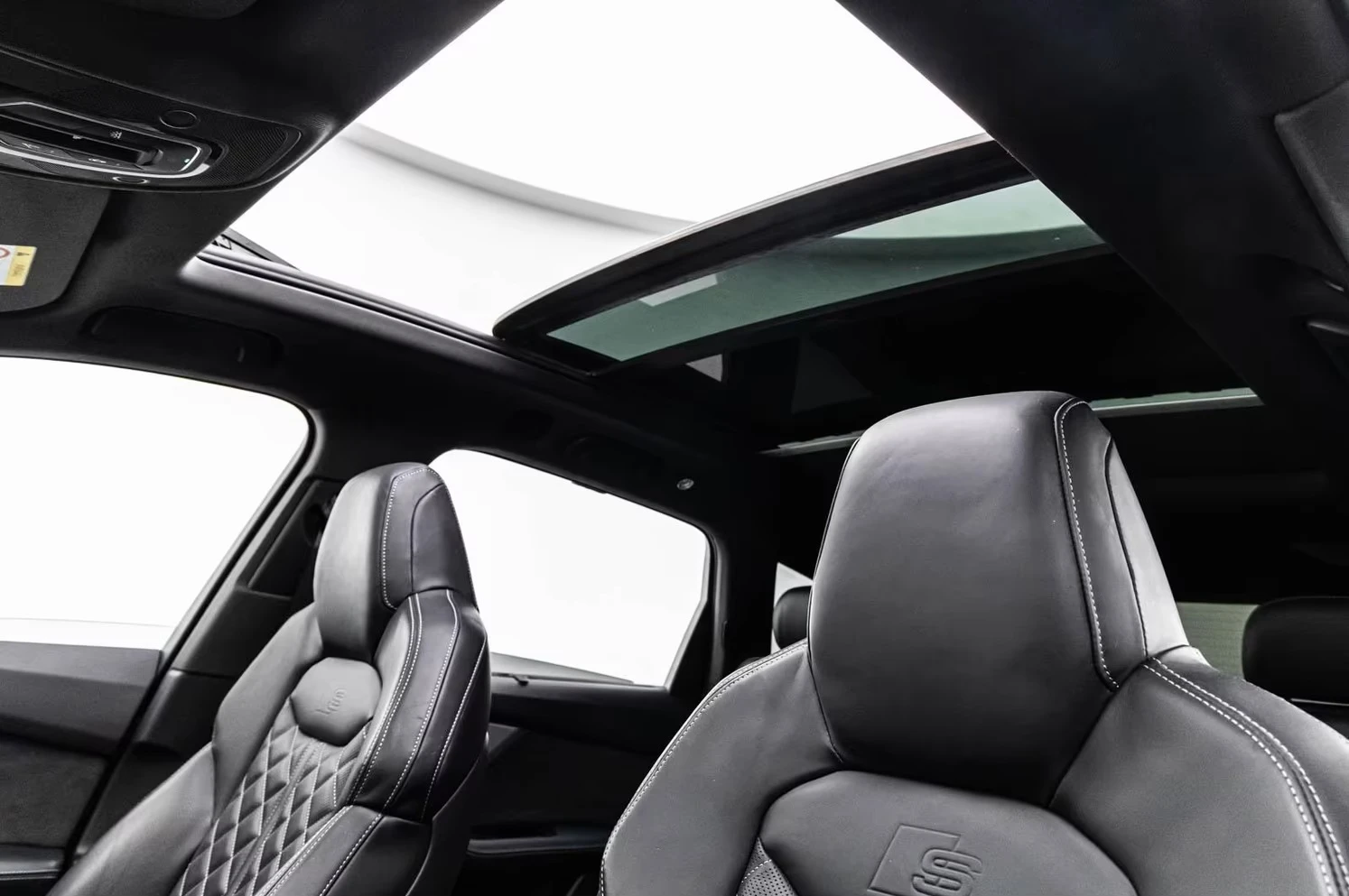 Audi SQ7 4.0 TFSI V8 QUATTRO, снимка 8 - Автомобили и джипове - 54602091