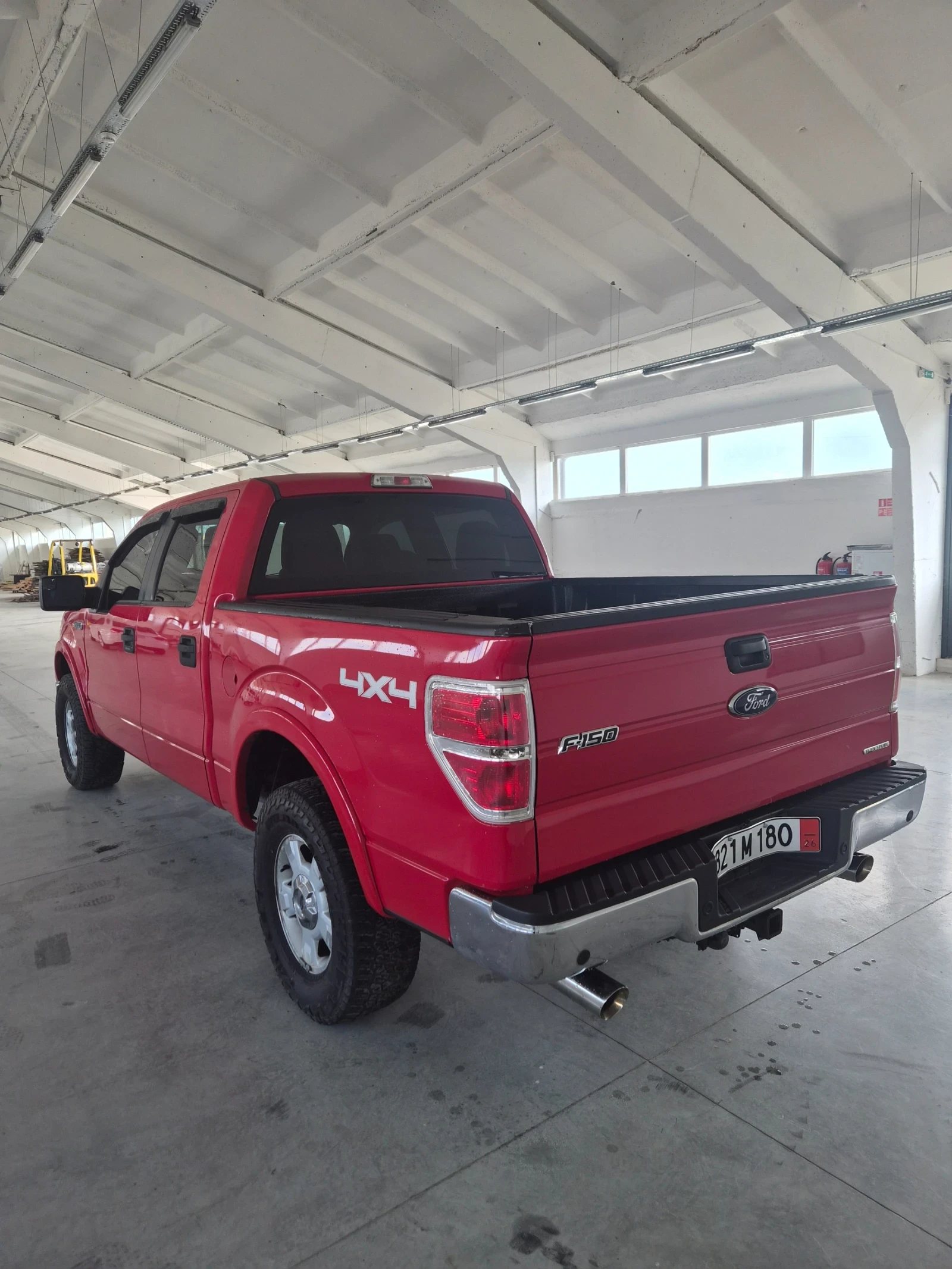 Ford F150 Пикап 5.0 28, снимка 2 - Автомобили и джипове - 55043476