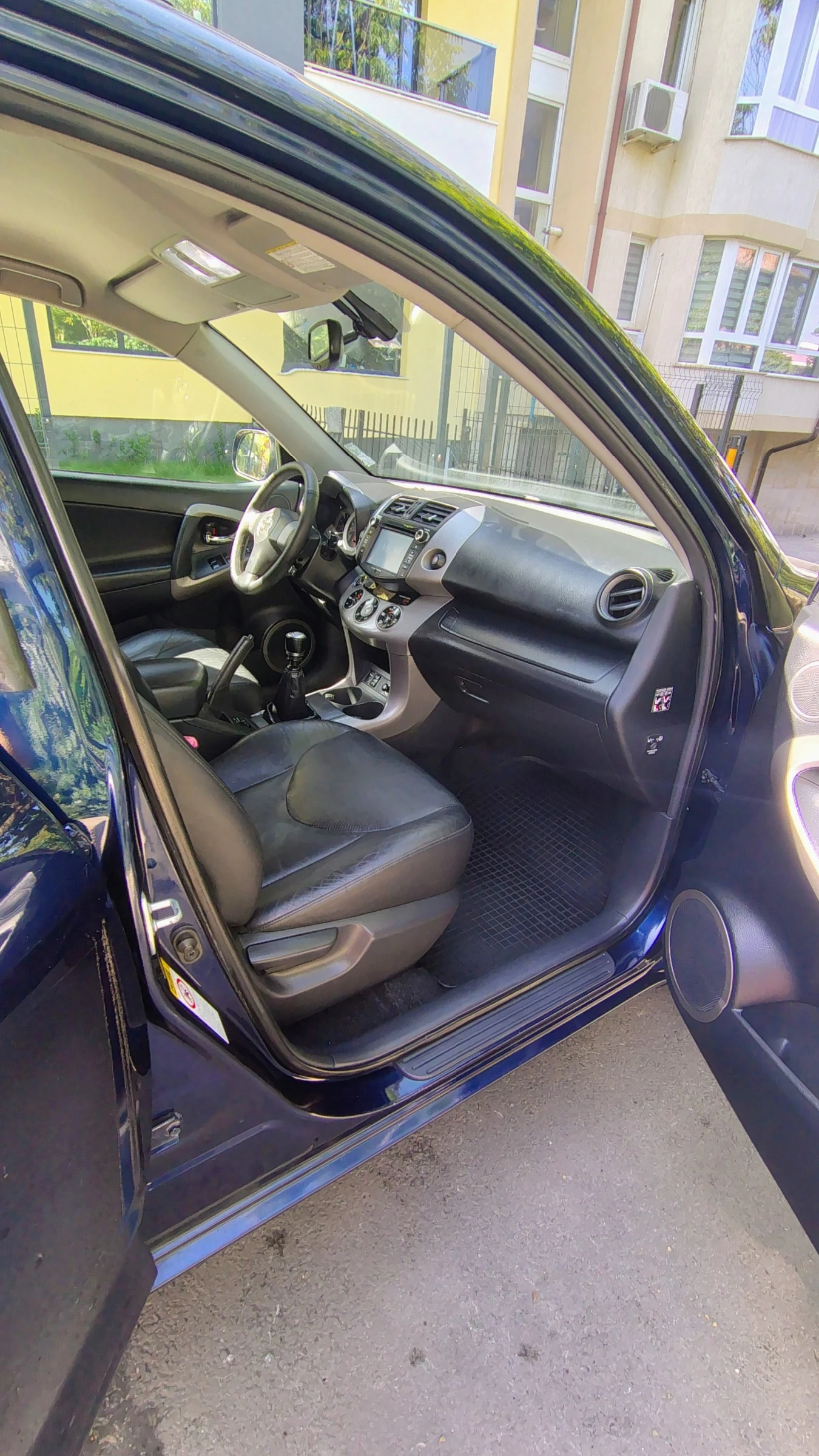 Toyota Rav4 2.2 D-CAT (177 к.с.) 4x4 - 2008 г., снимка 7 - Автомобили и джипове - 55486795