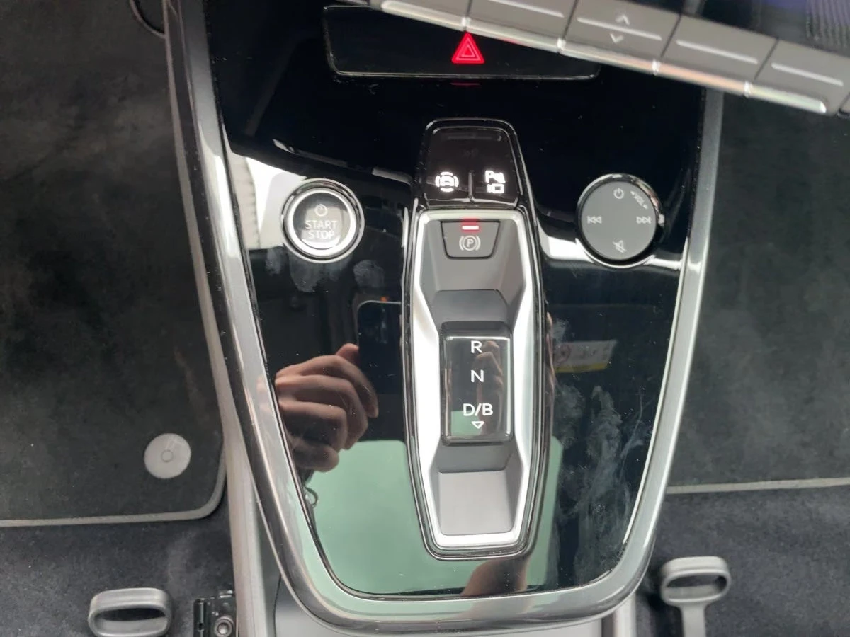 Audi Q4 ETRON 50 /299HP/SP.BACK/S-LINE/MATRIX/CAM/103a | Mobile.bg � ����������� 12