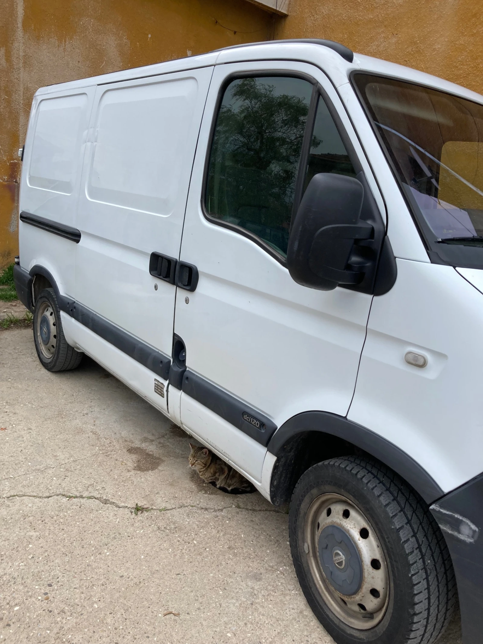 Nissan Interstar, снимка 4 - Бусове и автобуси - 54385838