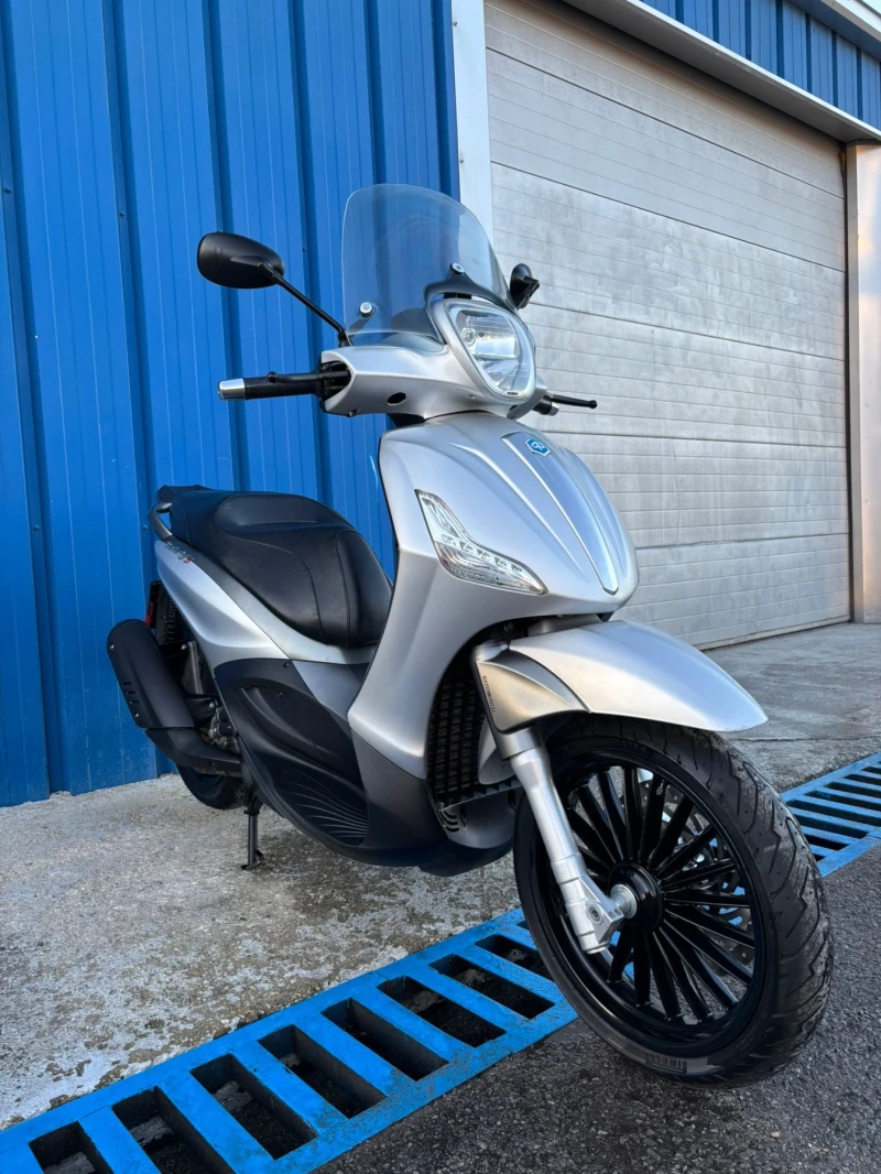Piaggio Beverly S 300i ABS ASR, снимка 2 - Мотоциклети и мототехника - 52858859