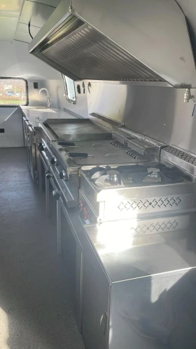 Каравана Други Airstram , снимка 12