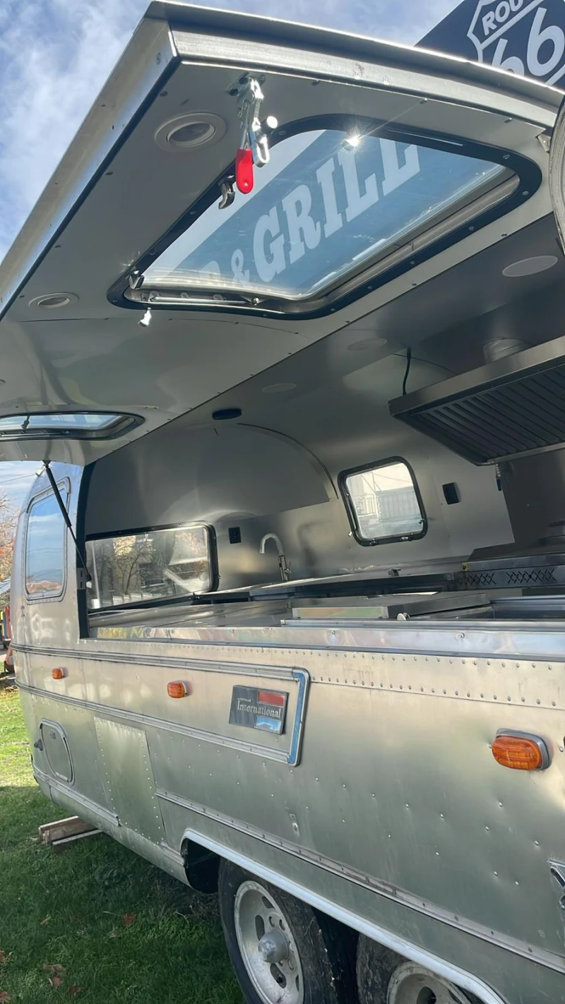 Каравана Други Airstram , снимка 16 - Каравани и кемпери - 52455156