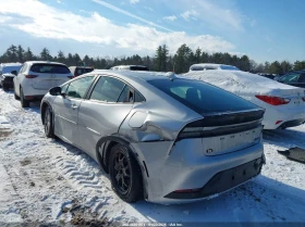 Toyota Prius 2l Prime Se, снимка 3