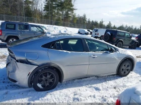 Toyota Prius 2l Prime Se, снимка 13