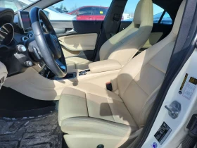 Mercedes-Benz CLA 220 /ПАНОРАМА/ПОДГРЕВИ, снимка 6